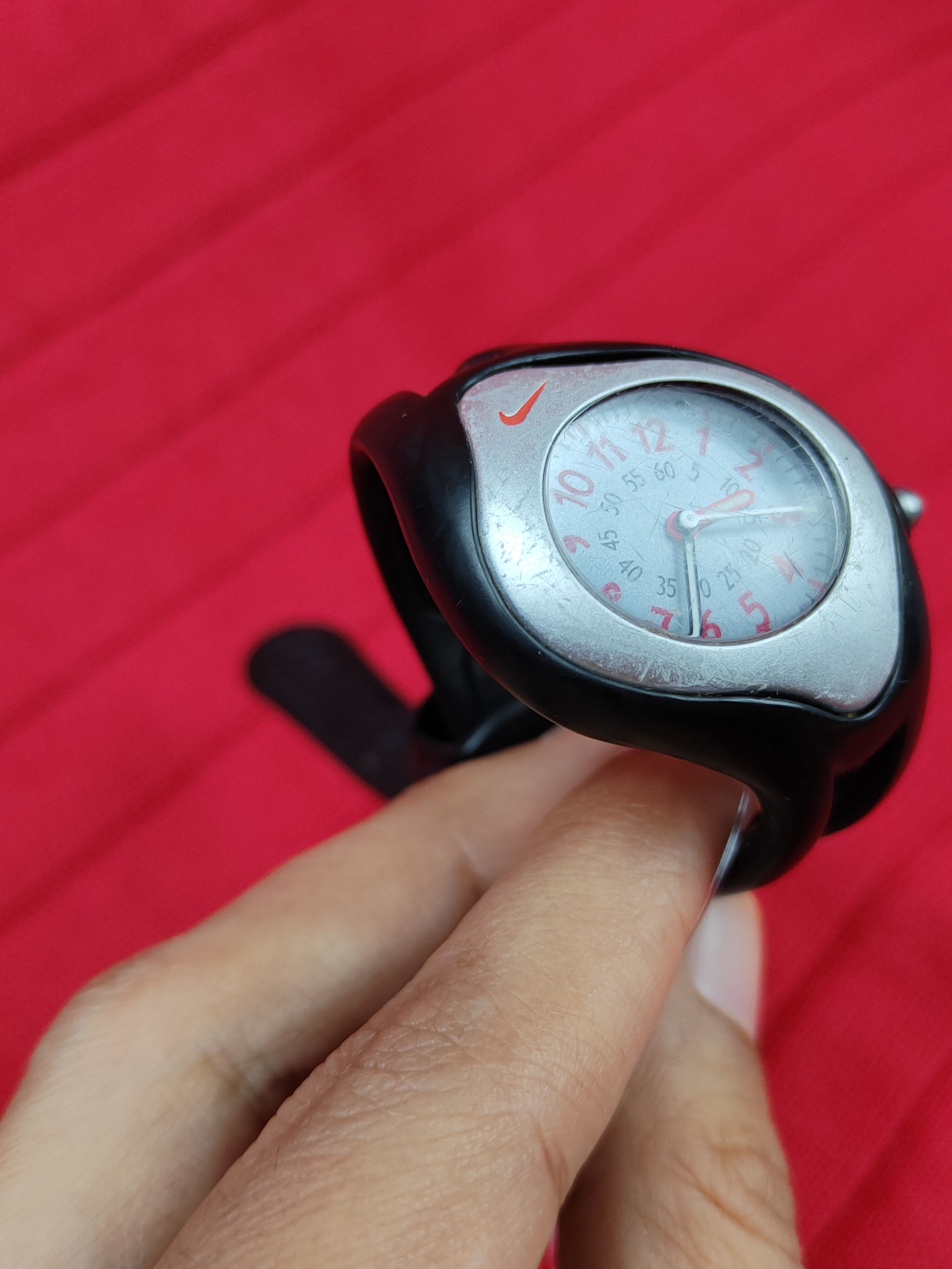 Nike DL Nike Analog Vintage Sports Watch #J037s Size ONE SIZE - 3 Thumbnail