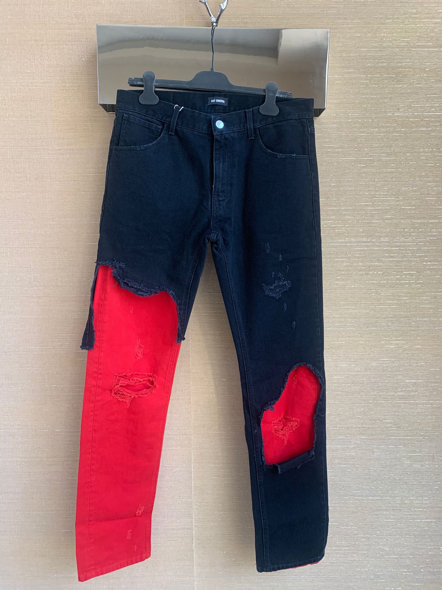 Raf Simons AW19 Slim Destroyed Denim in Black Red Size US 34 / EU 50 - 4 Thumbnail