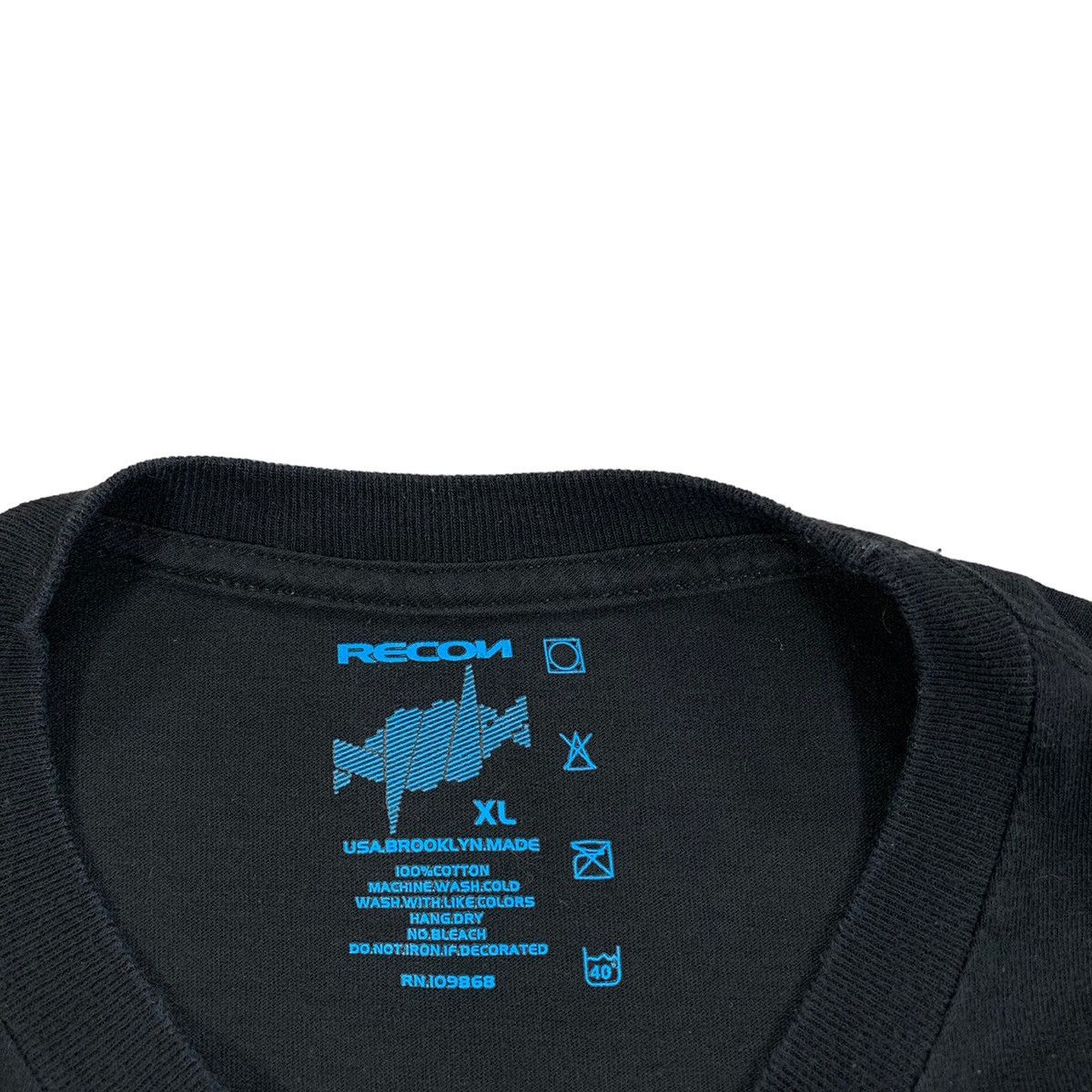 Vintage Vintage Recon Futura Stash Black Short Sleeve Big Logo Shirt Size US XL / EU 56 / 4 - 4 Thumbnail
