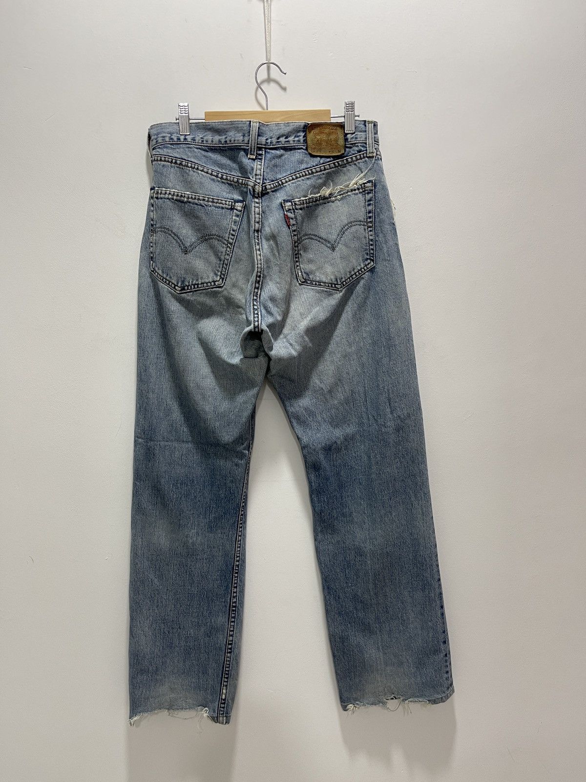 Levi's LEVIS 503 SELVEDGE BUTTON STAMP 359 DISTRESSED DENIM JEANS Size US 30 / EU 46 - 11 Thumbnail
