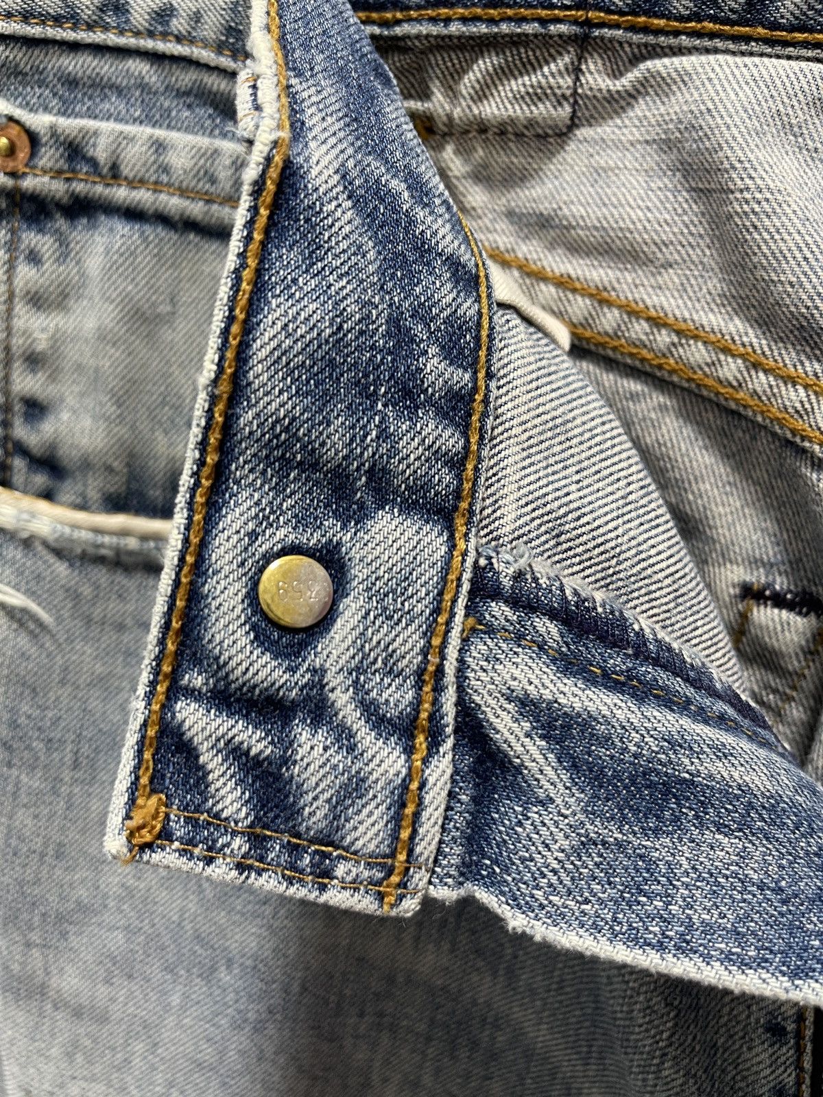 Levi's LEVIS 503 SELVEDGE BUTTON STAMP 359 DISTRESSED DENIM JEANS Size US 30 / EU 46 - 10 Thumbnail