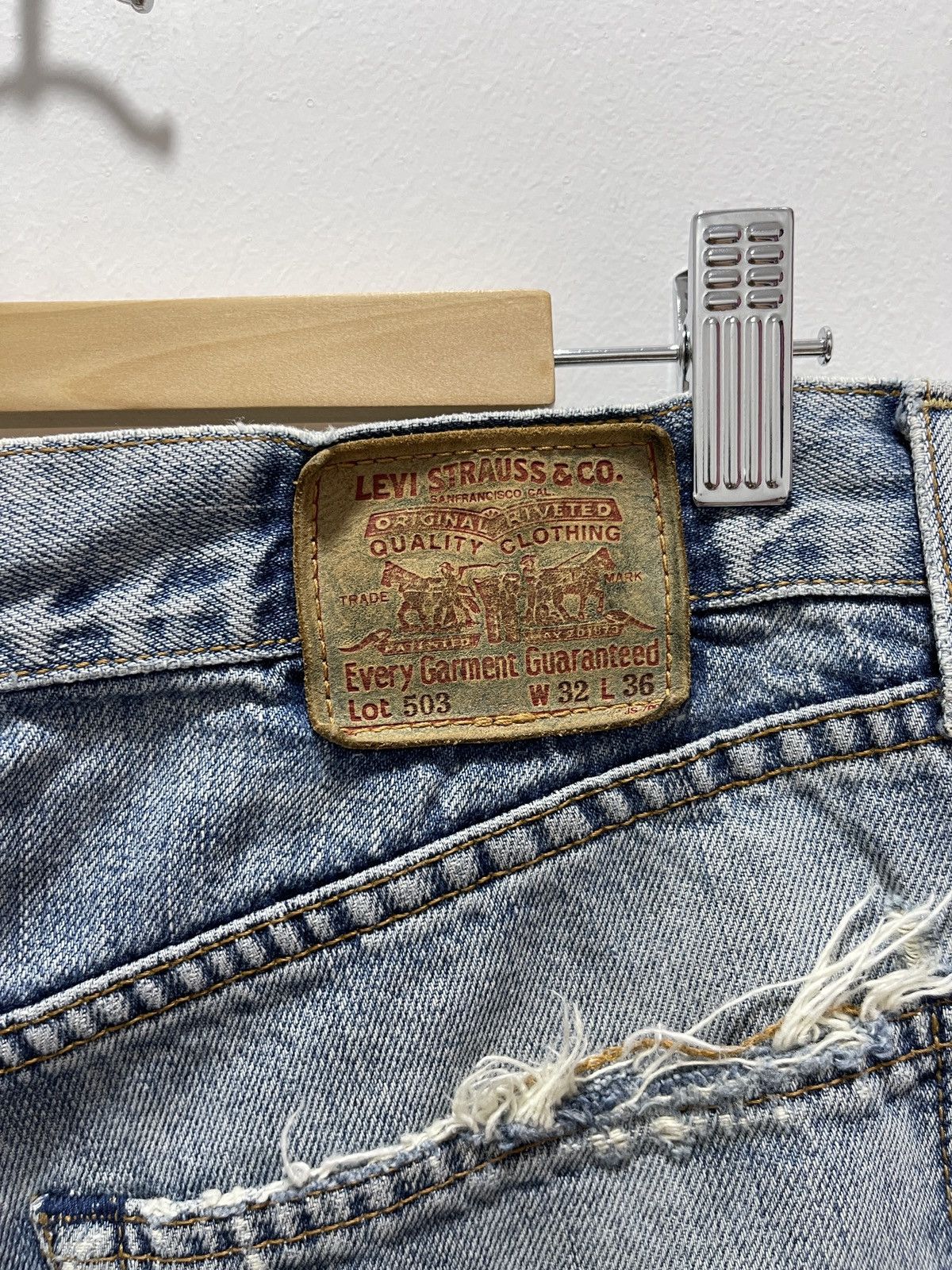 Levi's LEVIS 503 SELVEDGE BUTTON STAMP 359 DISTRESSED DENIM JEANS Size US 30 / EU 46 - 20 Thumbnail