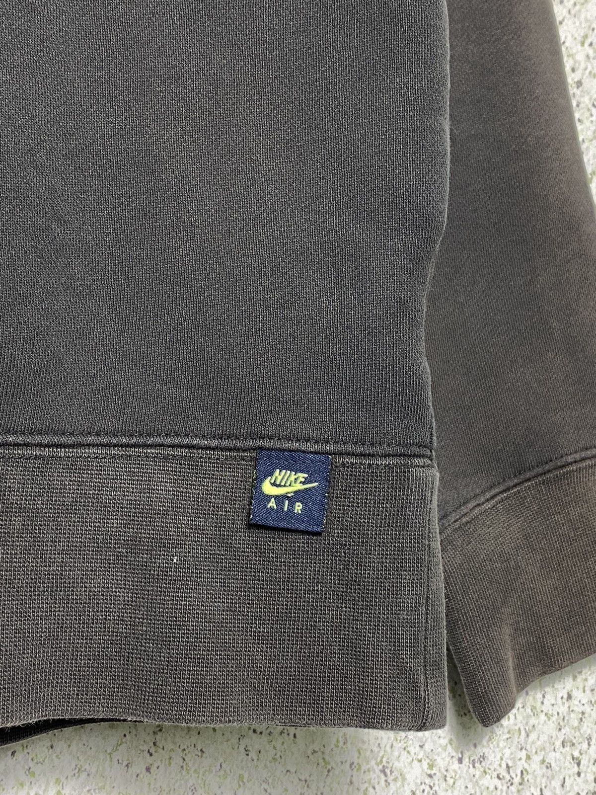 Nike Vintage Nike Air Center Swoosh Travis Scott Crewneck Size US S / EU 44-46 / 1 - 5 Thumbnail