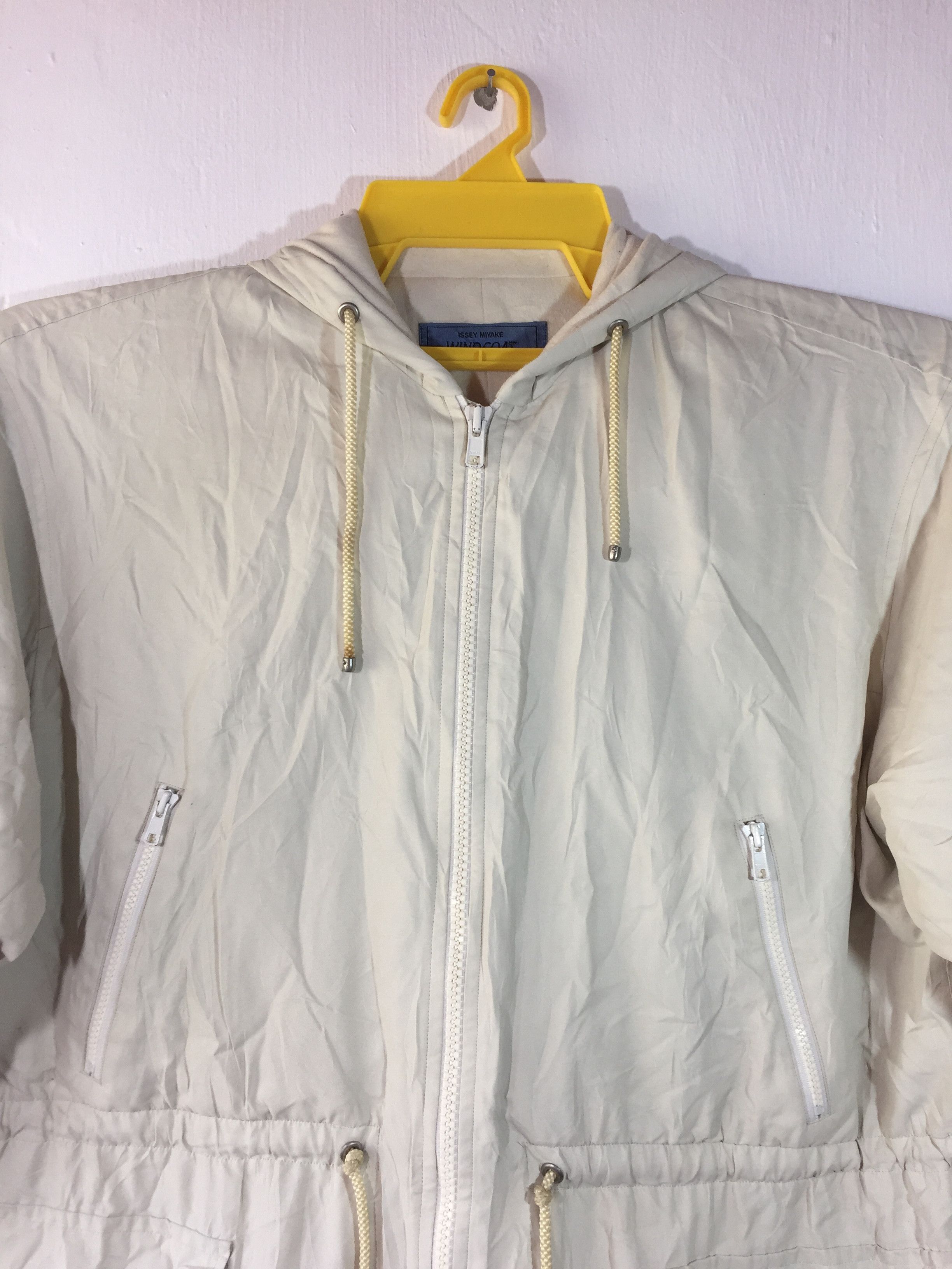 Issey Miyake VINTAGE ISSEY MIYAKE WINDCOAT DRAWSTRING HOODIE JACKET Size US XL / EU 56 / 4 - 4 Thumbnail