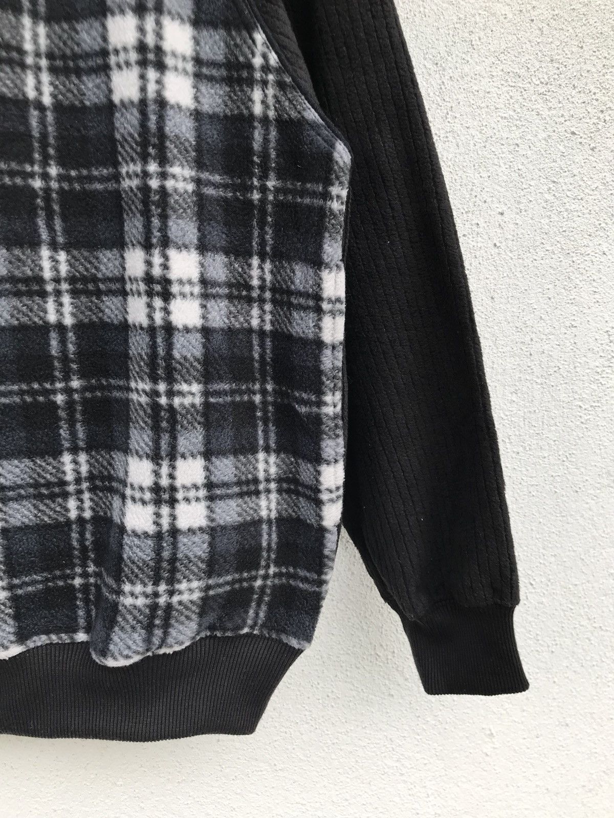 Designer × Valentino Piazza Valentino Sweatshirt Armpit 22.5”x27” Size US M / EU 48-50 / 2 - 5 Thumbnail