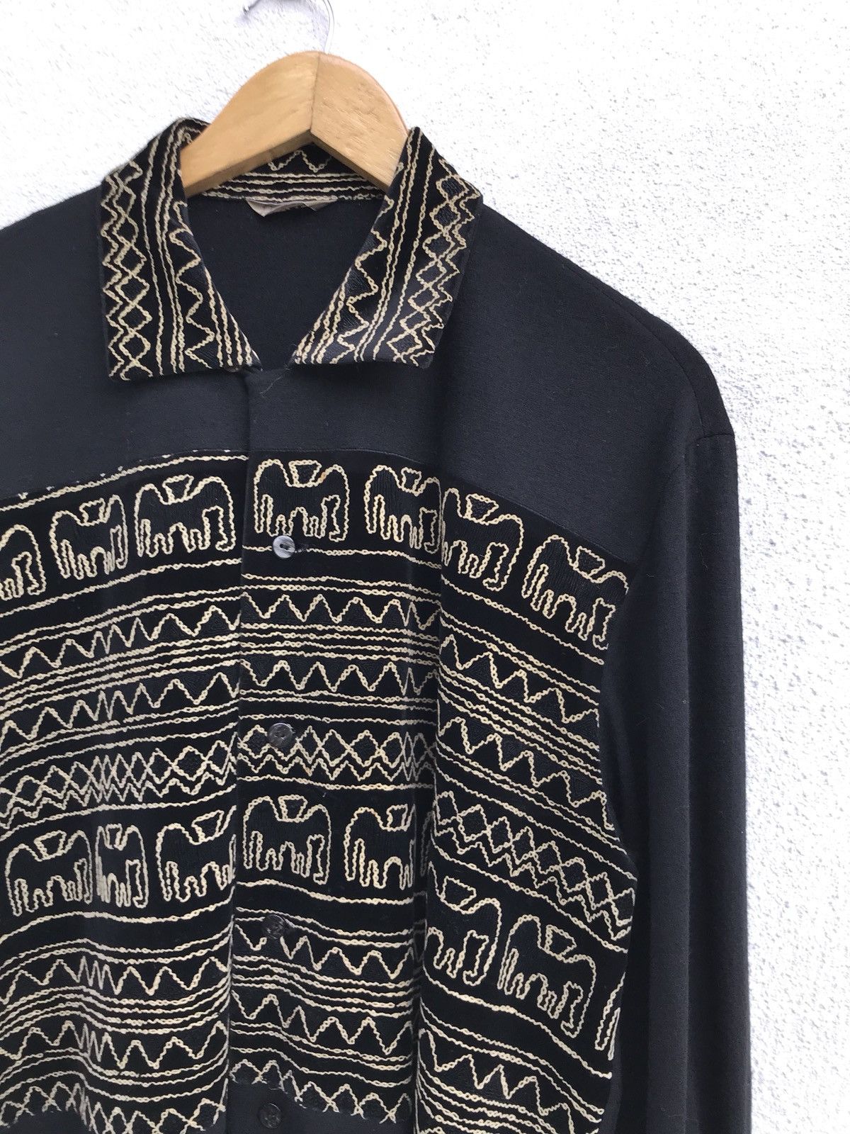 Designer × Japanese Brand Deux Viviere Black Embroidered Tribal Design Size US L / EU 52-54 / 3 - 4 Thumbnail