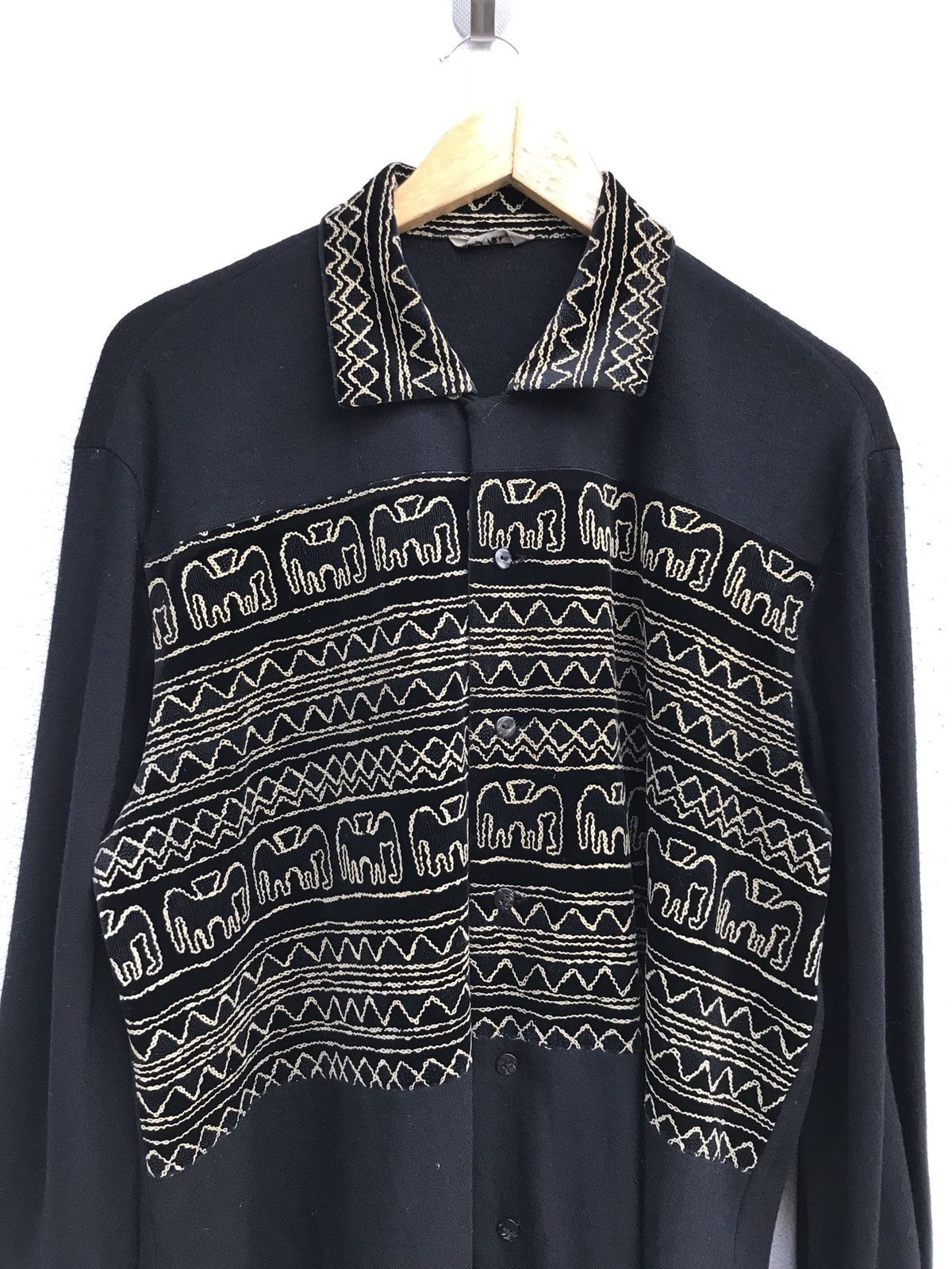 Designer × Japanese Brand Deux Viviere Black Embroidered Tribal Design Size US L / EU 52-54 / 3 - 5 Thumbnail