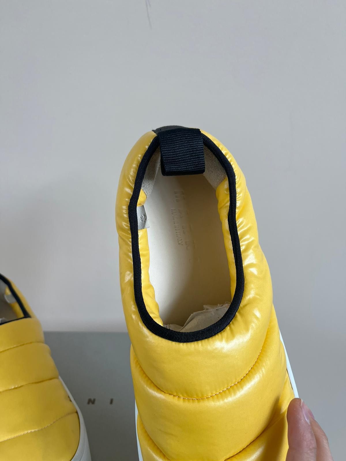Marni o1rshd1 Puffy Low Top Logo Sneakers in Yellow Size US 10 / EU 43 - 7 Thumbnail