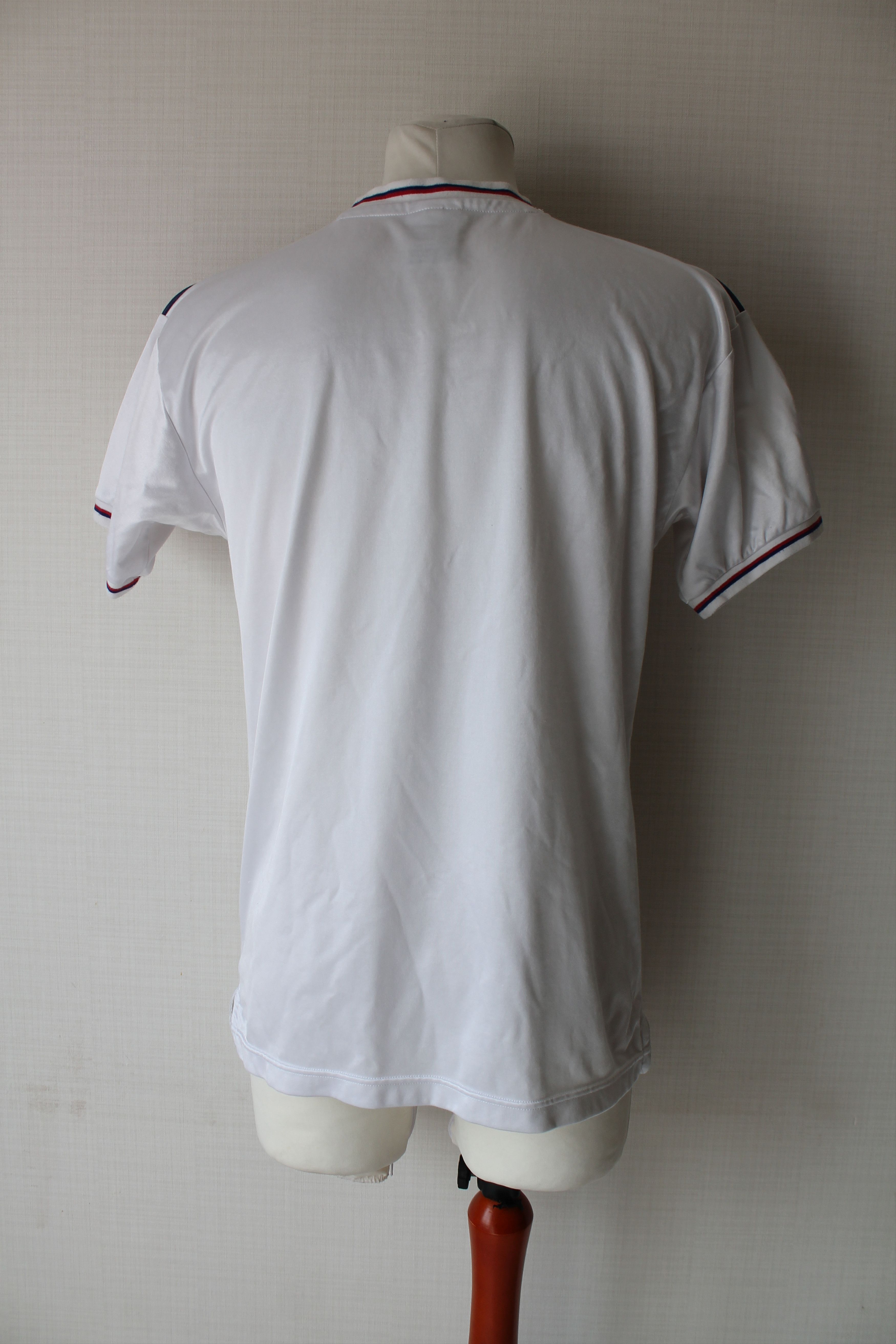 Vintage 1980 -1983 RETRO replica ENGLAND Team Soccer Size US M / EU 48-50 / 2 - 5 Thumbnail