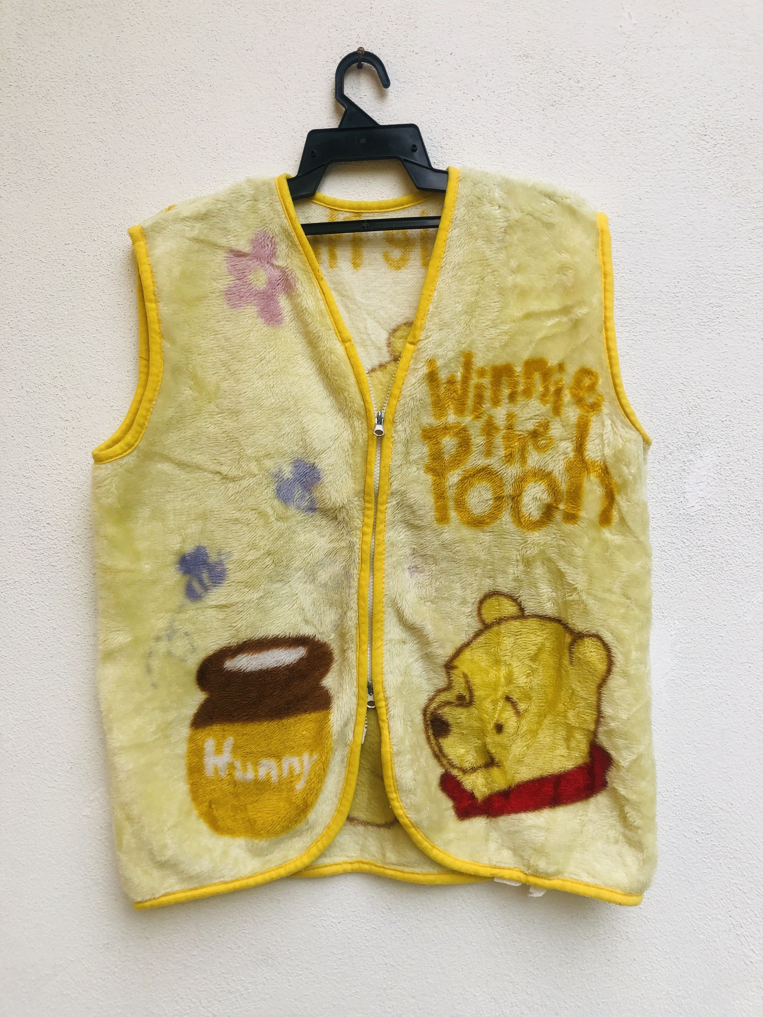Japanese Brand × Vintage Vintage Winnie The Pooh Vest Designer Fashion Style Size US L / EU 52-54 / 3 - 1 Thumbnail