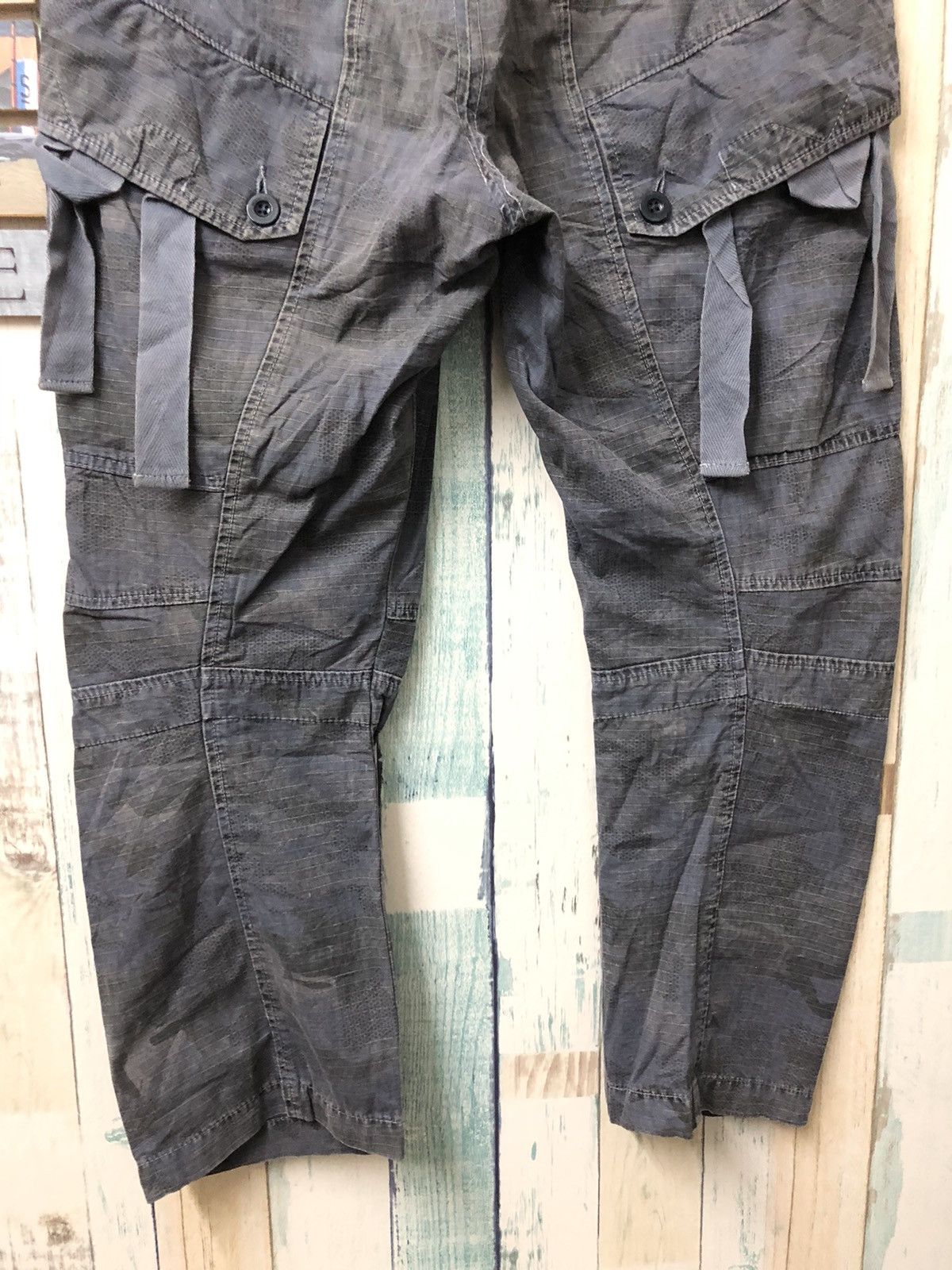 Marithe + Francois Girbaud 2000s MFG Hybrid Camo cargo pant Size US 33 - 5 Thumbnail