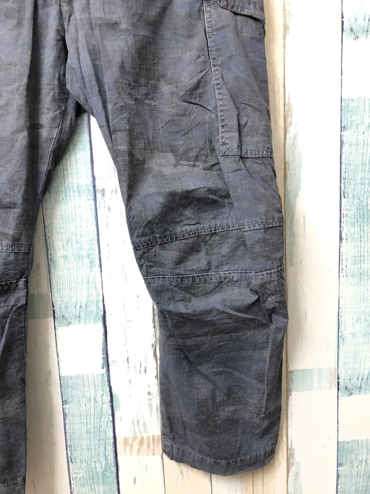 Marithe + Francois Girbaud 2000s MFG Hybrid Camo cargo pant Size US 33 - 6 Thumbnail