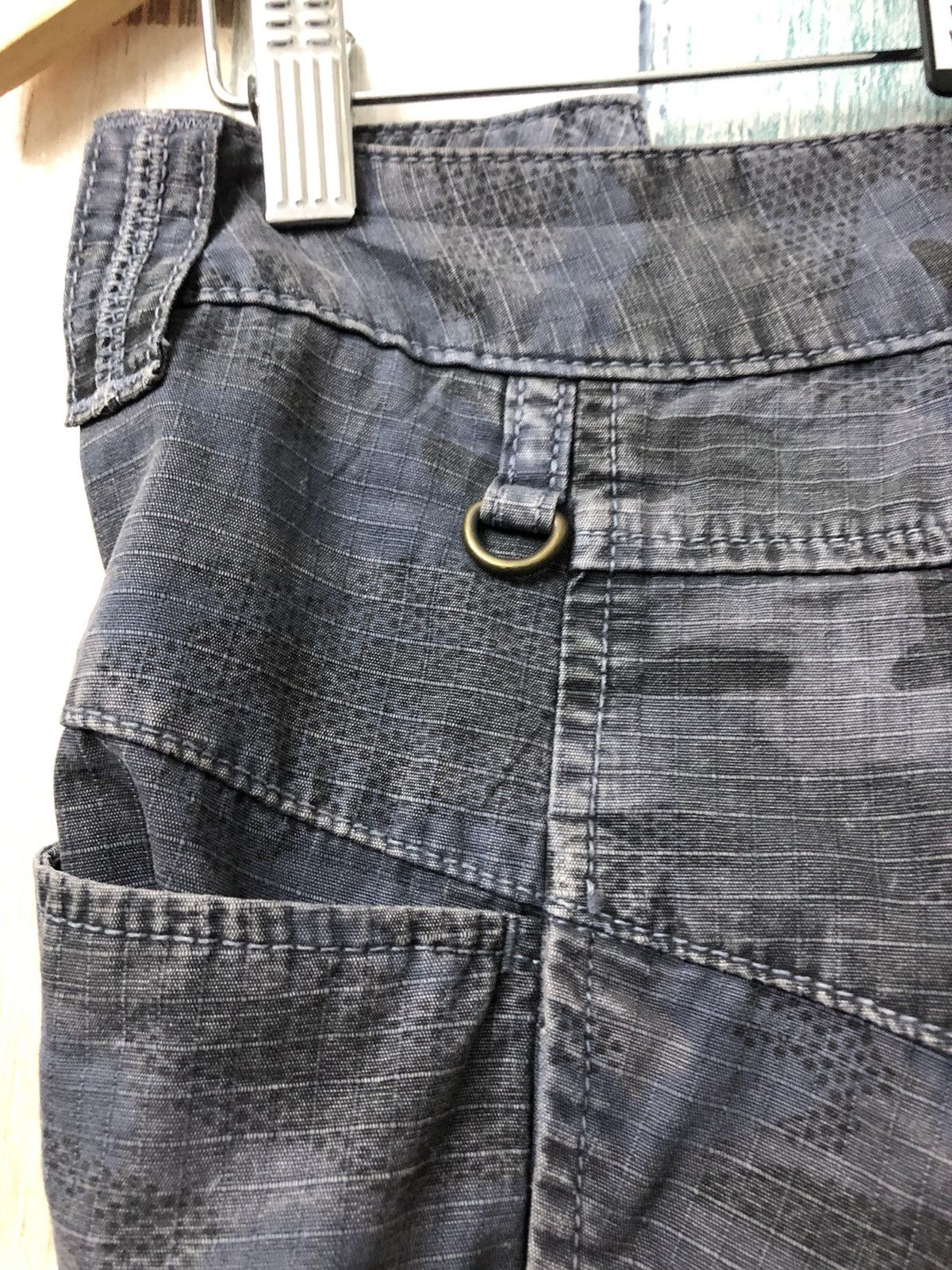 Marithe + Francois Girbaud 2000s MFG Hybrid Camo cargo pant Size US 33 - 19 Thumbnail