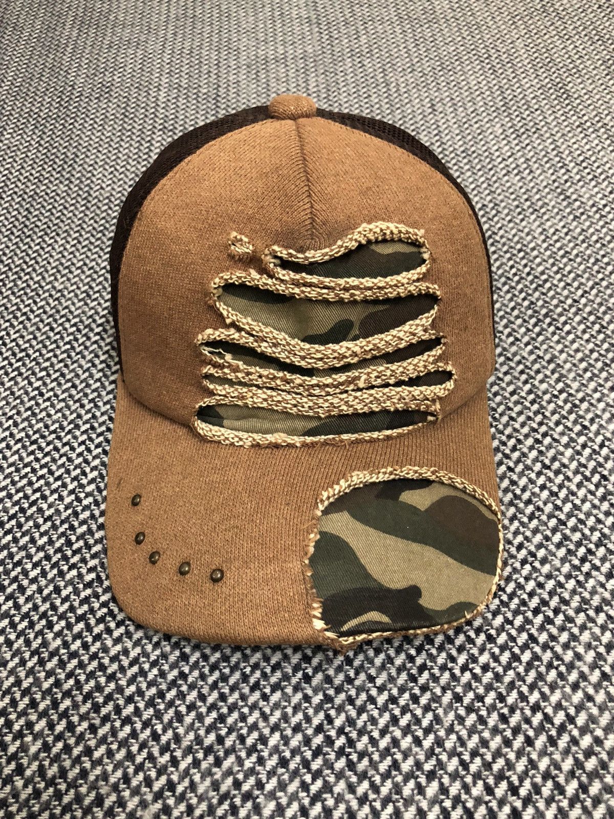 semanticdesign 🔥CHAOS🔥 Semantic Design Distressed trucker Cap Size ONE SIZE - 1 Thumbnail
