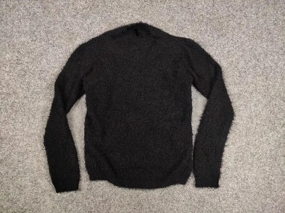 Japanese Brand Vintage Japanese Black Mohair Style Fuzzy Crewneck Sweater Size US S / EU 44-46 / 1 - 7 Thumbnail