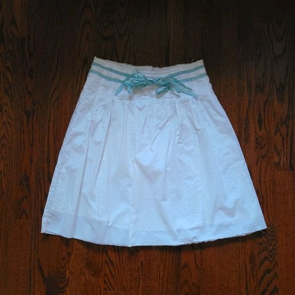 Old Navy Frayed Waist Pleated A-Line Skirt Size 26" / US 2 / IT 38 - 2 Thumbnail