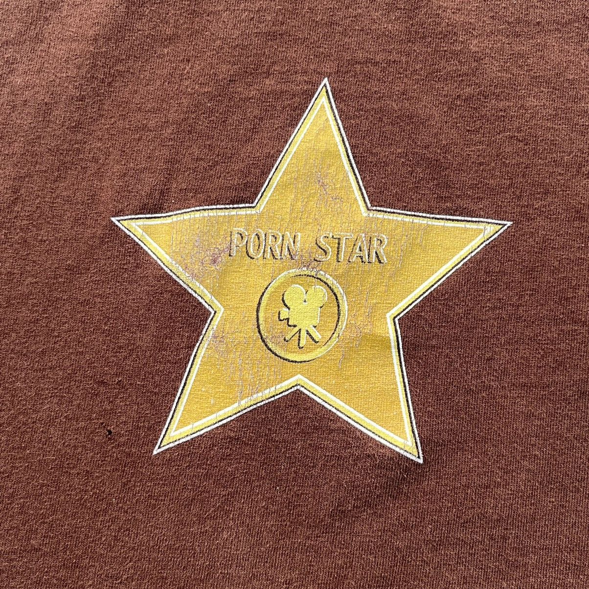 Hook-Ups VINTAGE 90’S PORN STAR “WALK OF FAME” T-SHIRT Size US L / EU 52-54 / 3 - 4 Thumbnail