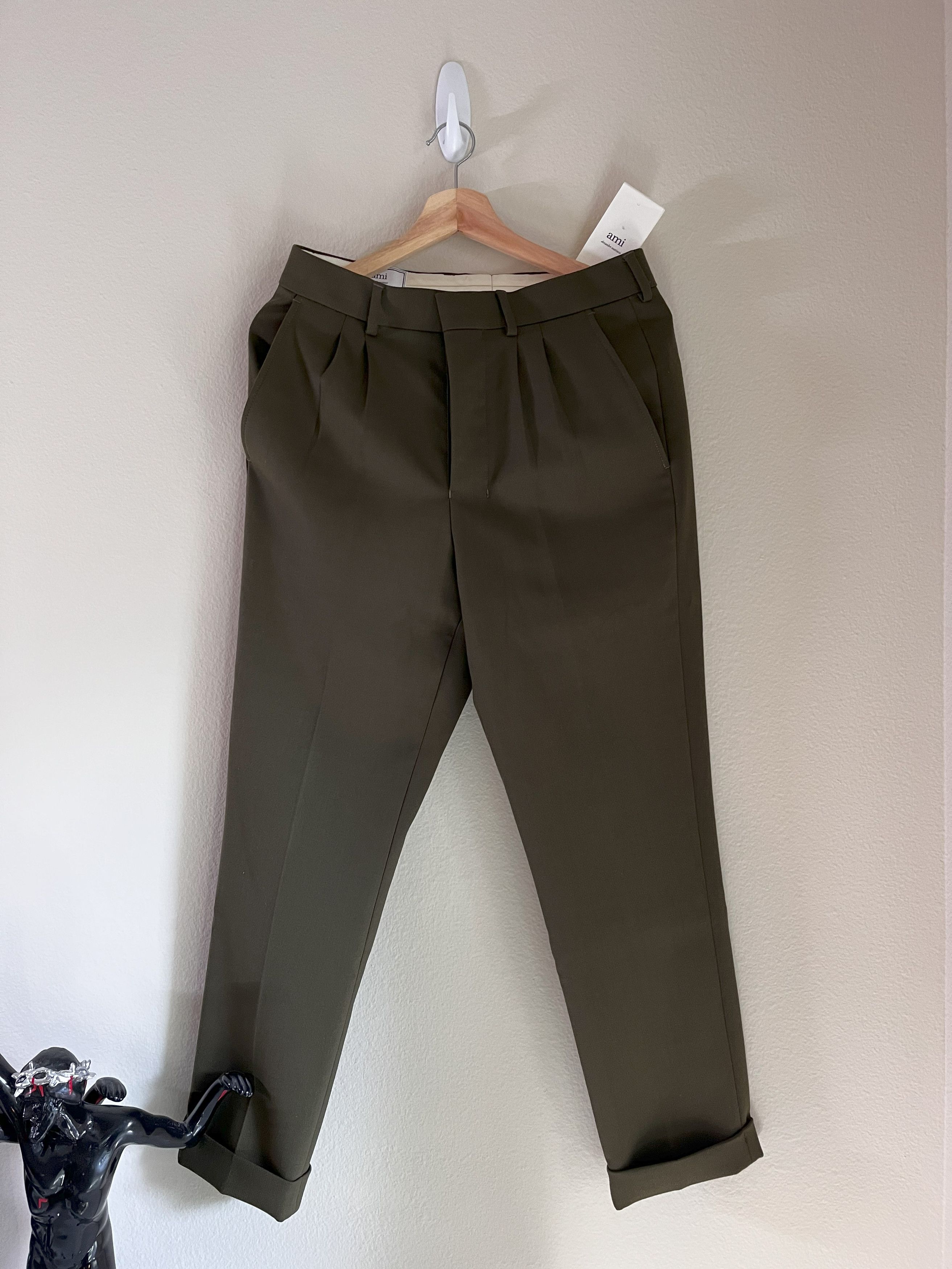 AMI AMI Green Wool Pleated Carrot Trousers Size US 30 / EU 46 - 1 Thumbnail