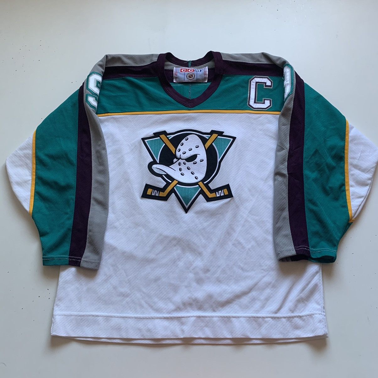 Image of Vintage Y2K Anaheim Mighty Ducks Nhl Hockey Jersey in White, Men's (Size XL)