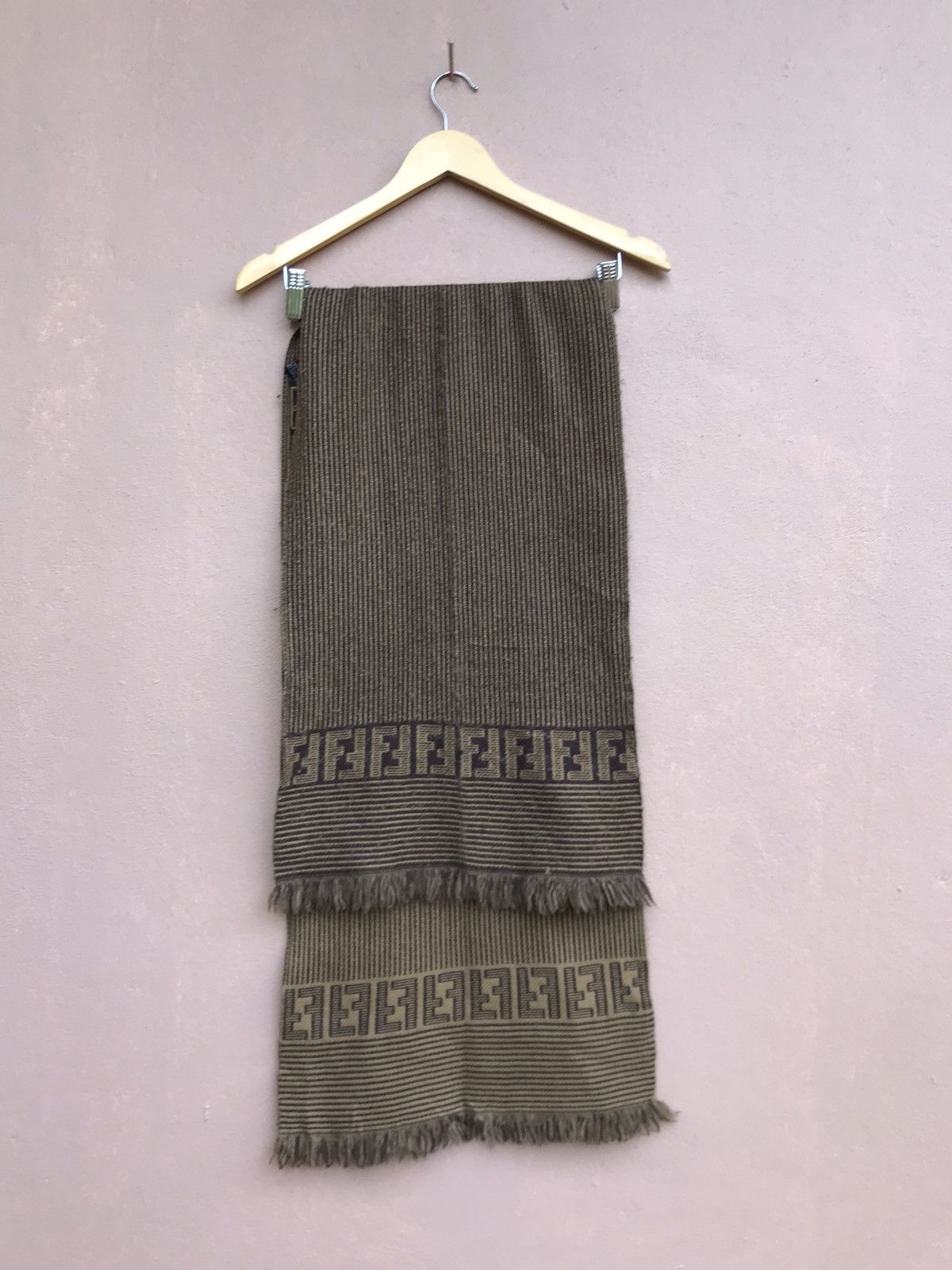Fendi Fendi Muffler Scarf Made in Italy Size ONE SIZE - 4 Thumbnail