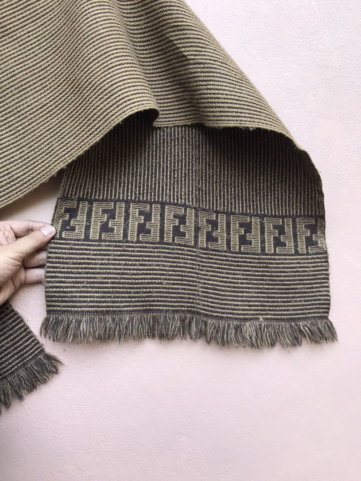 Fendi Fendi Muffler Scarf Made in Italy Size ONE SIZE - 3 Thumbnail