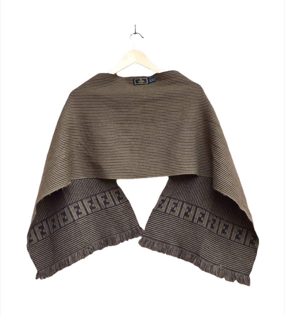 Fendi Fendi Muffler Scarf Made in Italy Size ONE SIZE - 1 Thumbnail