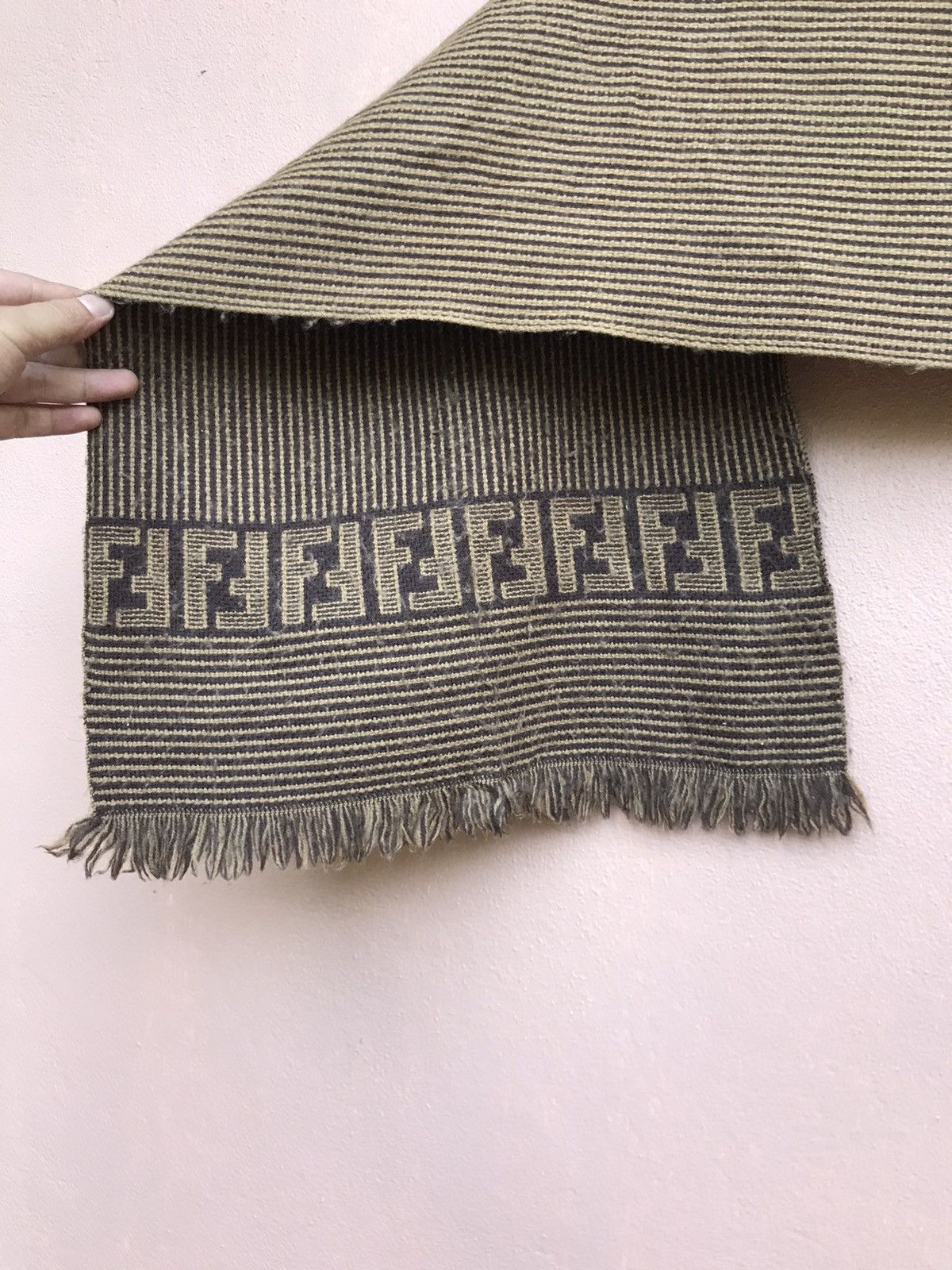 Fendi Fendi Muffler Scarf Made in Italy Size ONE SIZE - 2 Thumbnail