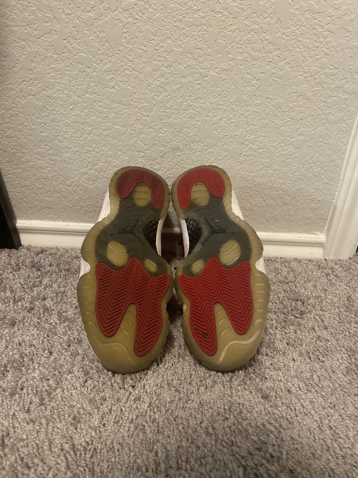 Jordan Brand × Nike Red Air Jordan 11 Win like 96 Size US 8 / EU 41 - 5 Thumbnail