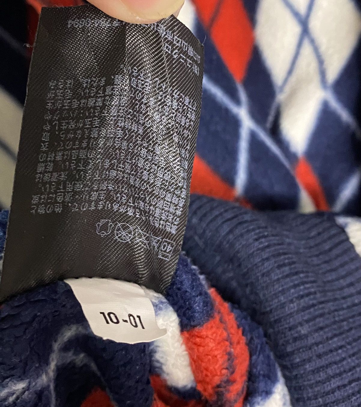 Japanese Brand STEAL 🔥 Vintage Diamond Fleece Sweatshirt By Uniqlo Size US M / EU 48-50 / 2 - 6 Thumbnail