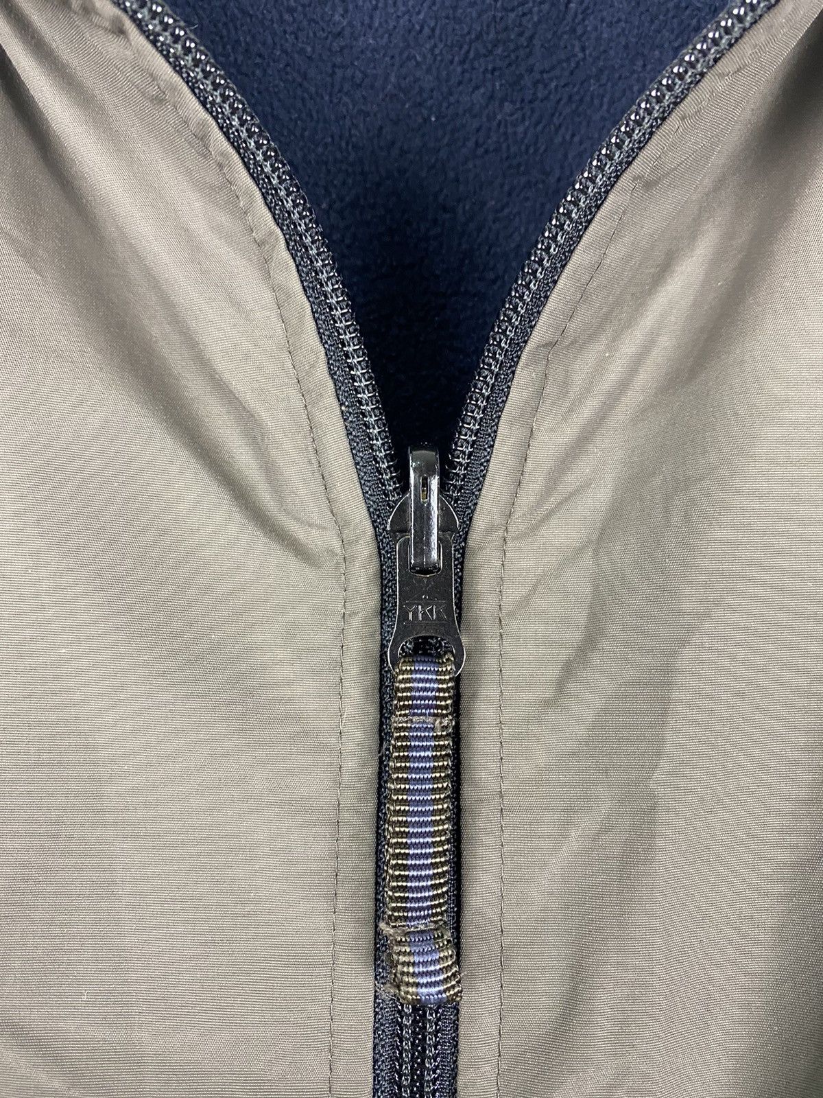 Uniqlo OFFER 🔥 Vintage Uniqlo Reversible Zip Up Vest Size US XL / EU 56 / 4 - 5 Thumbnail