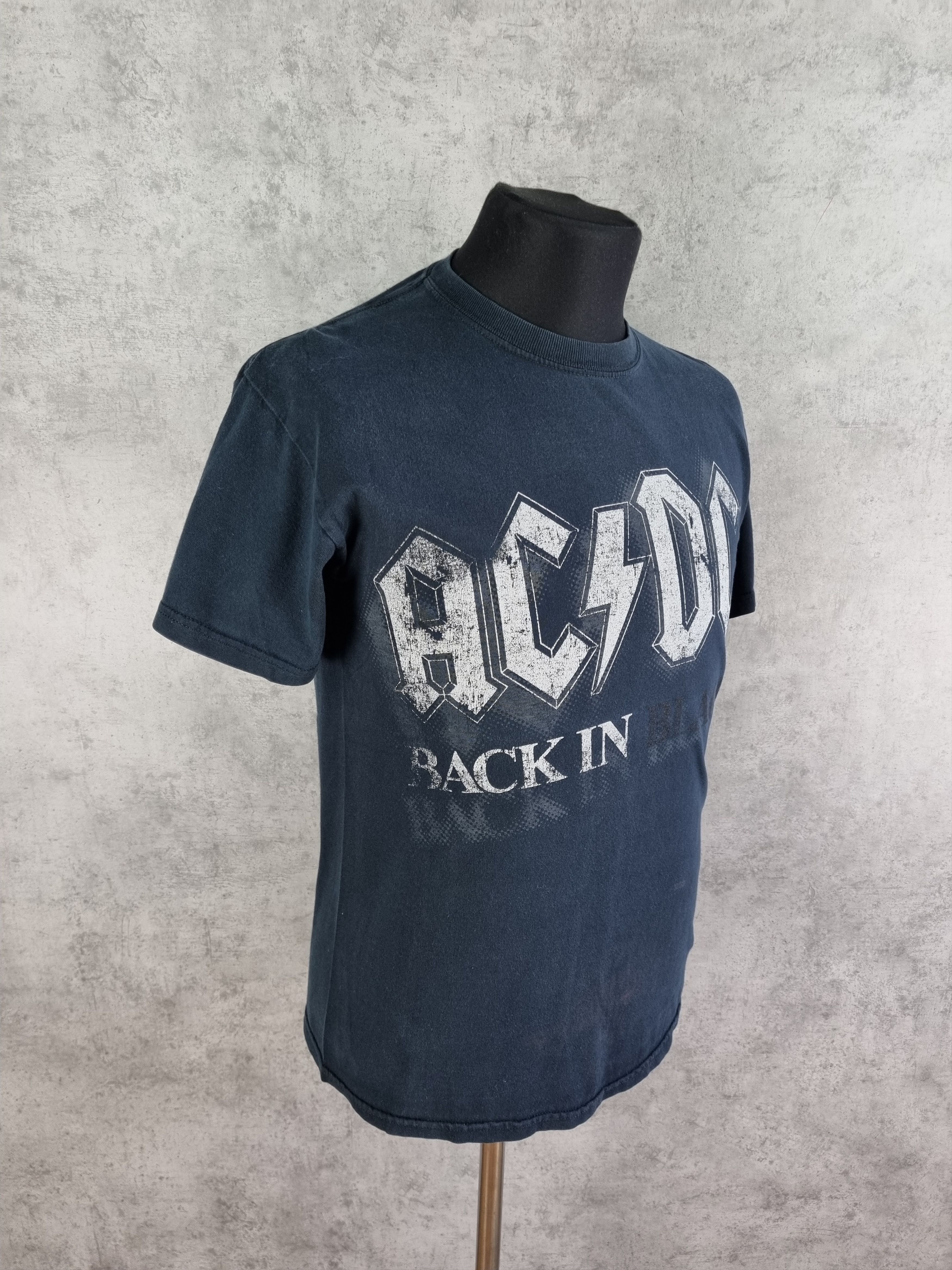 AC/DC × Band Tees Cool faded AC/DC Back In Black Tee shirt Size US M / EU 48-50 / 2 - 5 Thumbnail