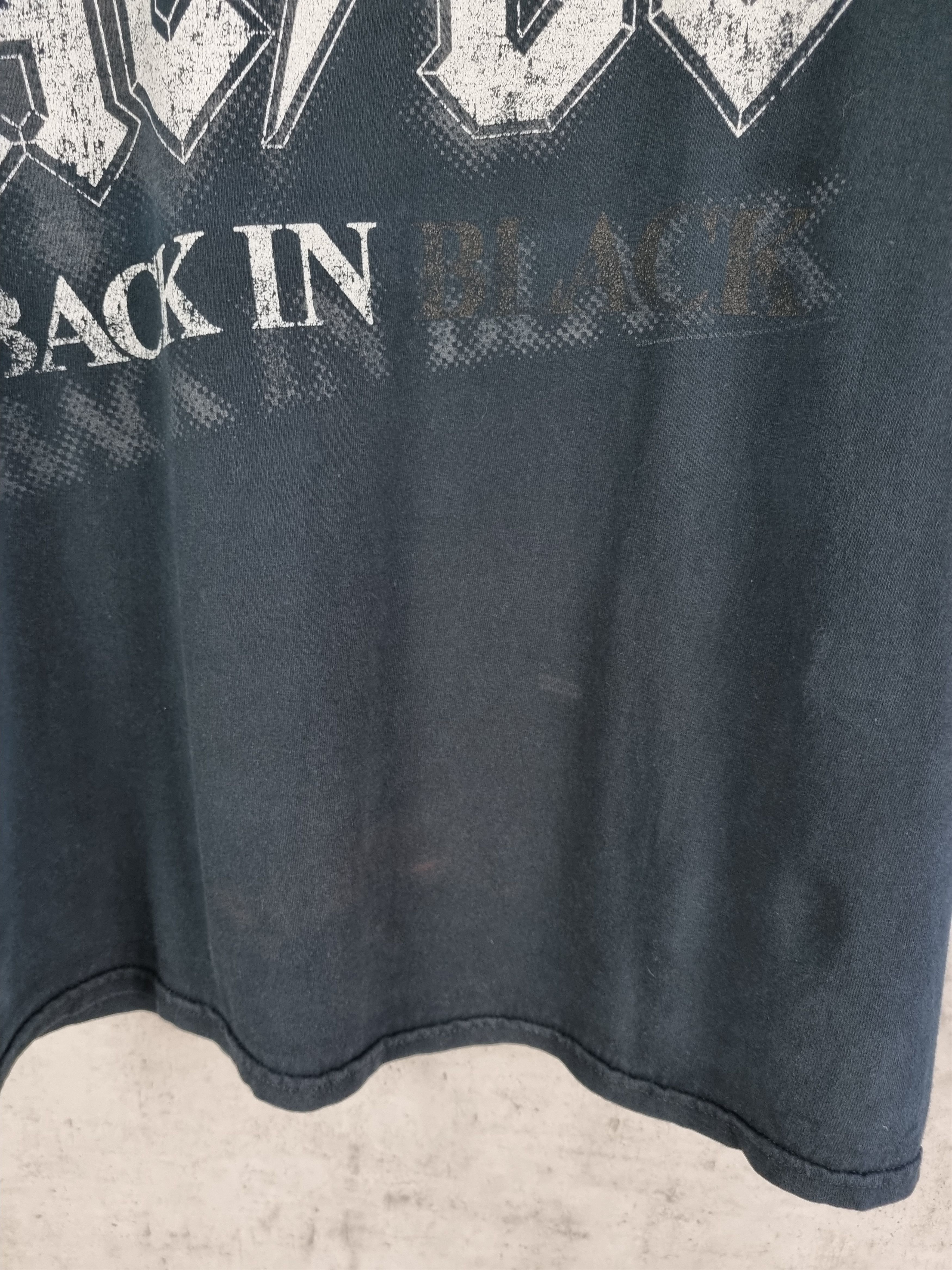 AC/DC × Band Tees Cool faded AC/DC Back In Black Tee shirt Size US M / EU 48-50 / 2 - 12 Thumbnail