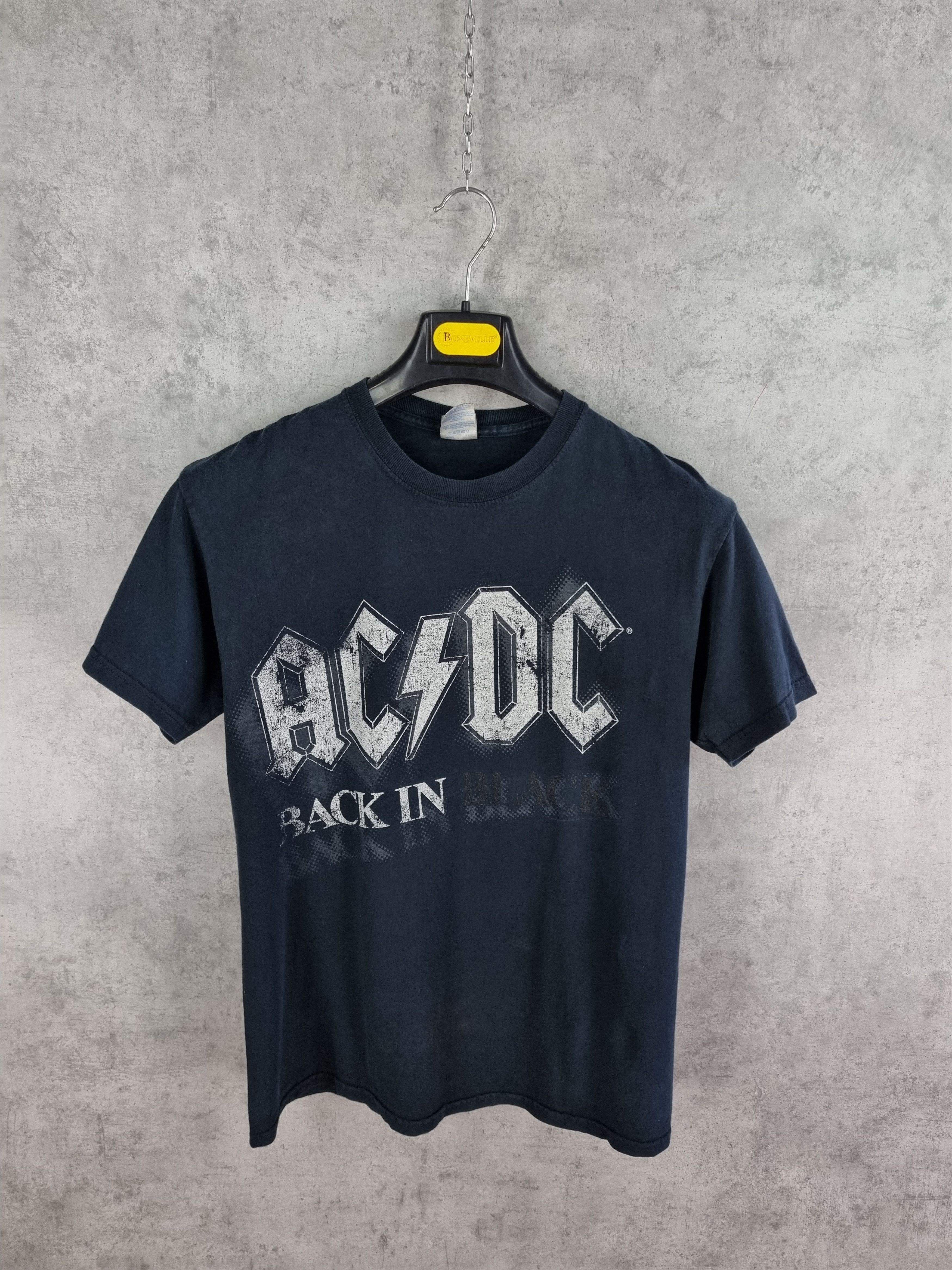AC/DC × Band Tees Cool faded AC/DC Back In Black Tee shirt Size US M / EU 48-50 / 2 - 1 Thumbnail