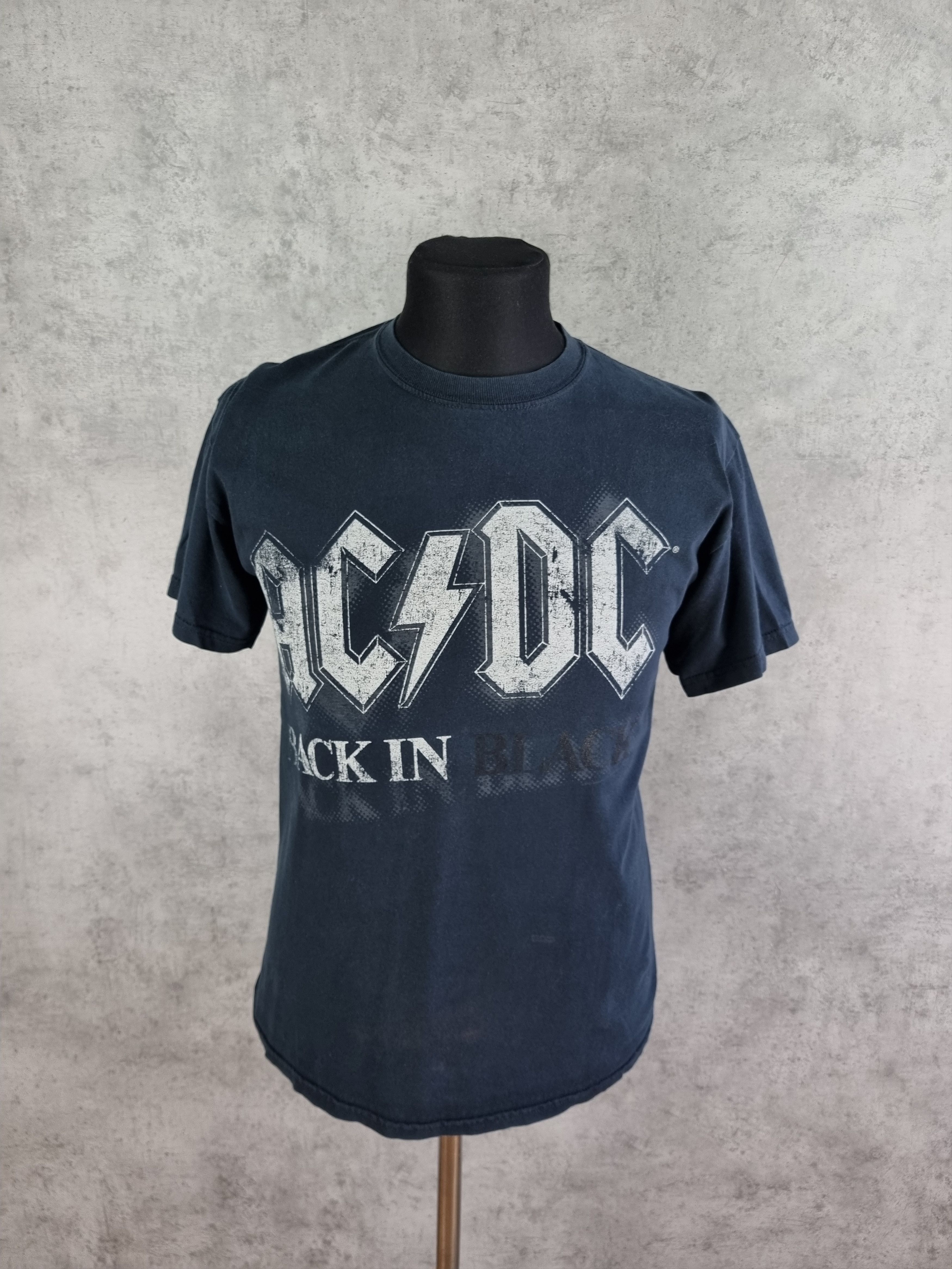 AC/DC × Band Tees Cool faded AC/DC Back In Black Tee shirt Size US M / EU 48-50 / 2 - 2 Thumbnail