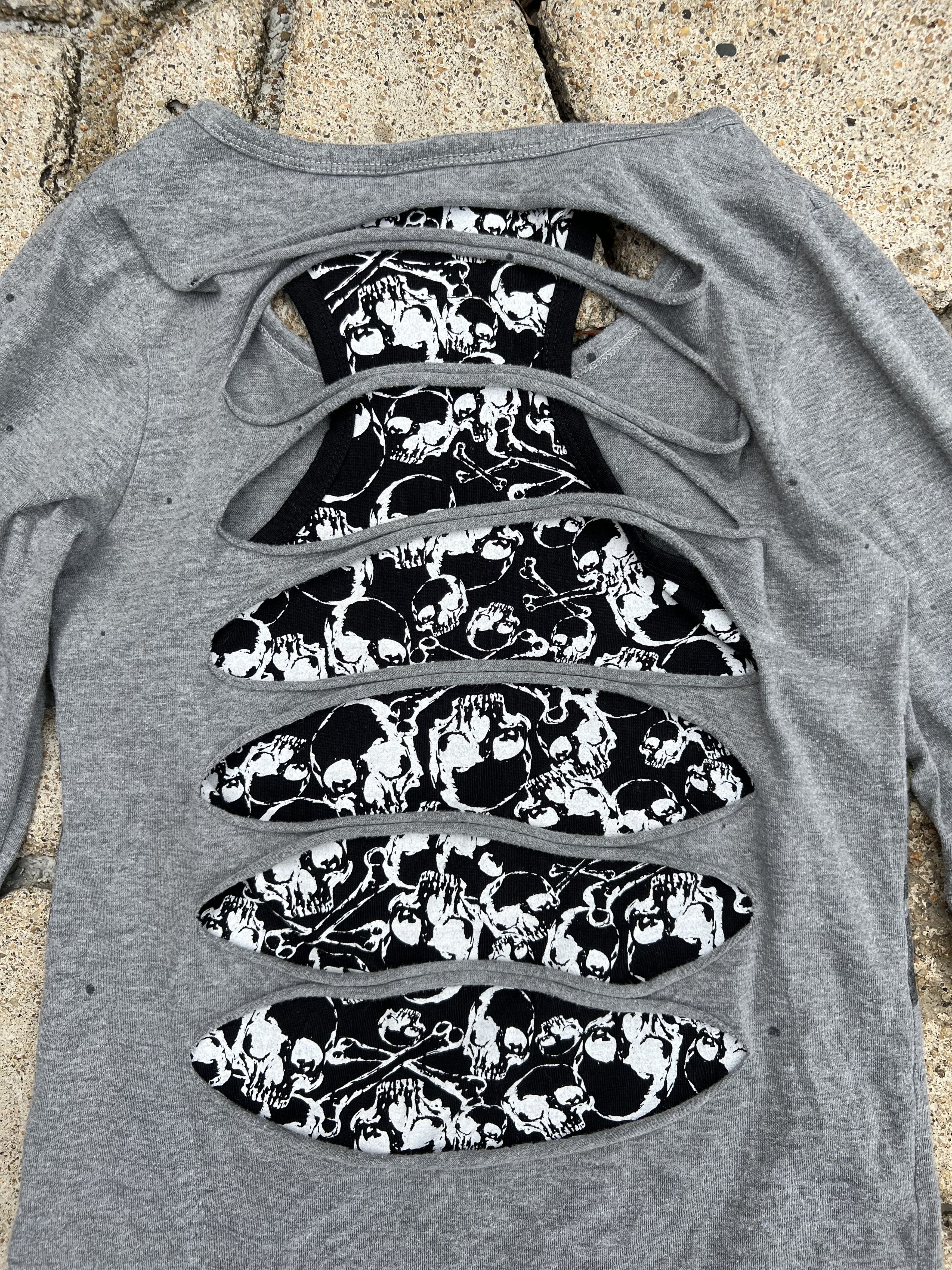 Seditionaries 🔥Lepoint Skulls The World Is Mine Long Sleeves Size XS / US 0-2 / IT 36-38 - 13 Thumbnail