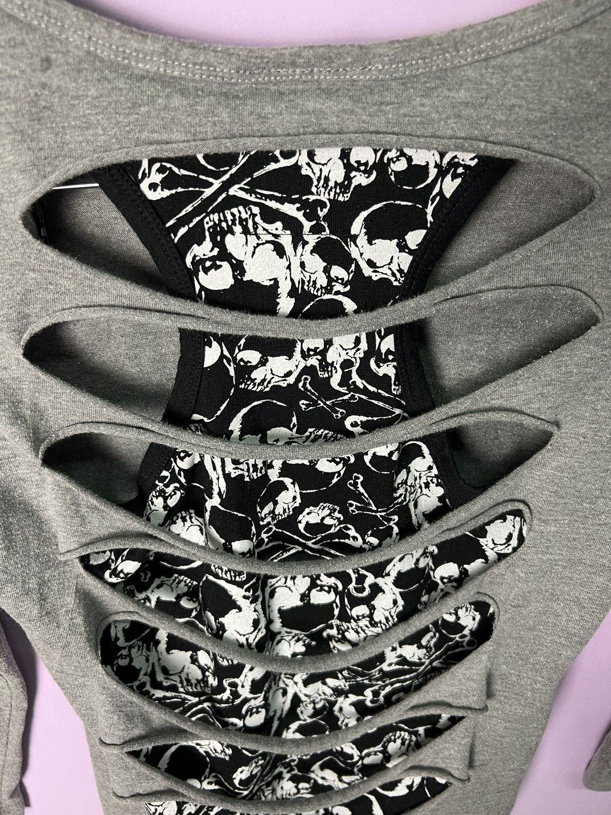 Seditionaries 🔥Lepoint Skulls The World Is Mine Long Sleeves Size XS / US 0-2 / IT 36-38 - 6 Thumbnail