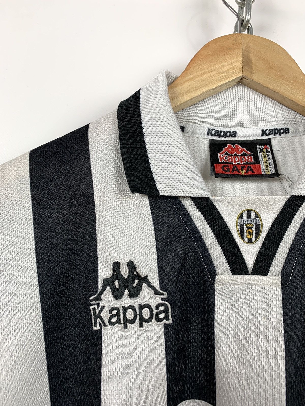 Kappa × Vintage 1995-96 Vintage Kappa Juventus Vieri #15 Home Soccer Jersey Size US XL / EU 56 / 4 - 7 Thumbnail