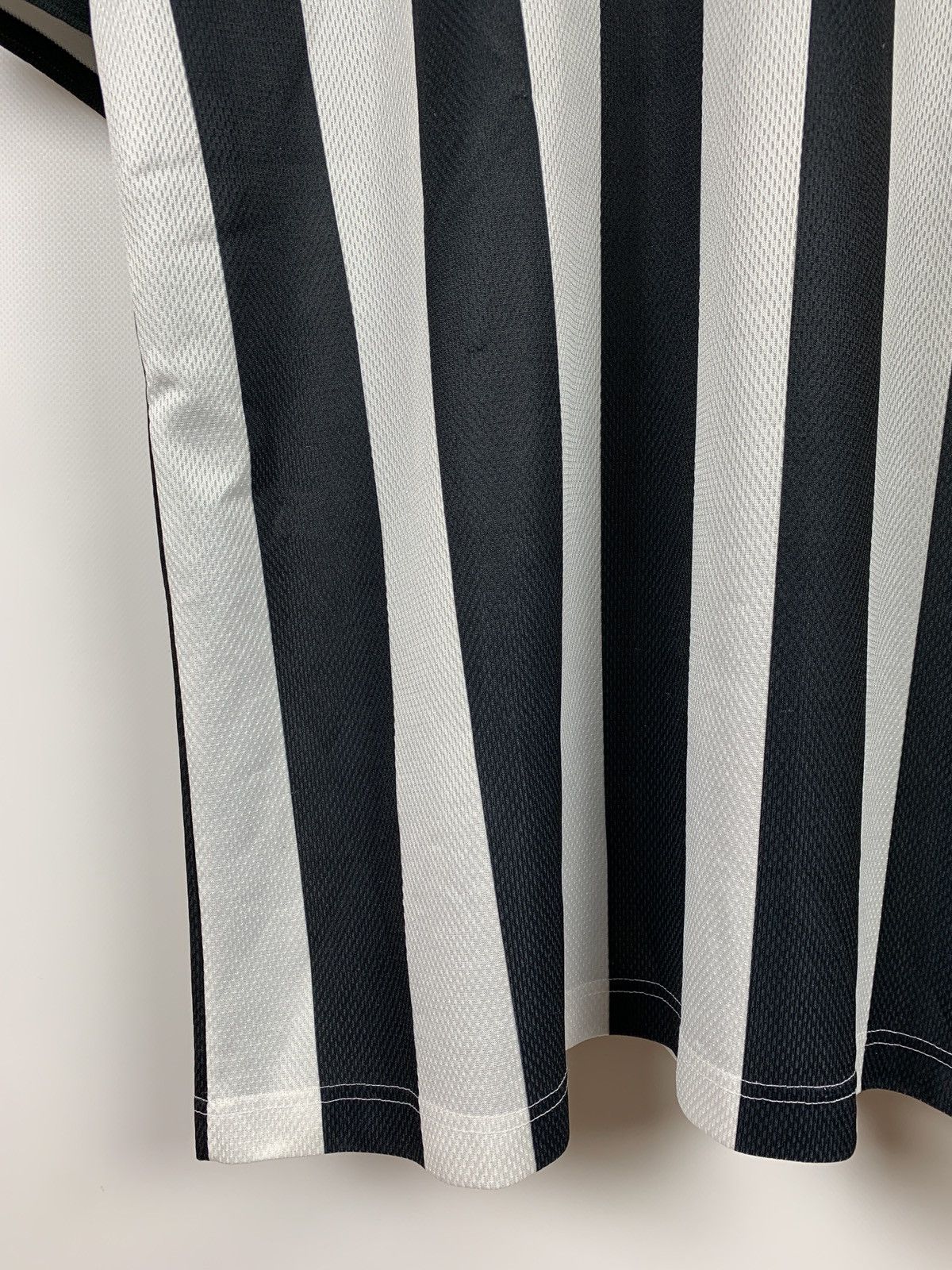 Kappa × Vintage 1995-96 Vintage Kappa Juventus Vieri #15 Home Soccer Jersey Size US XL / EU 56 / 4 - 20 Thumbnail