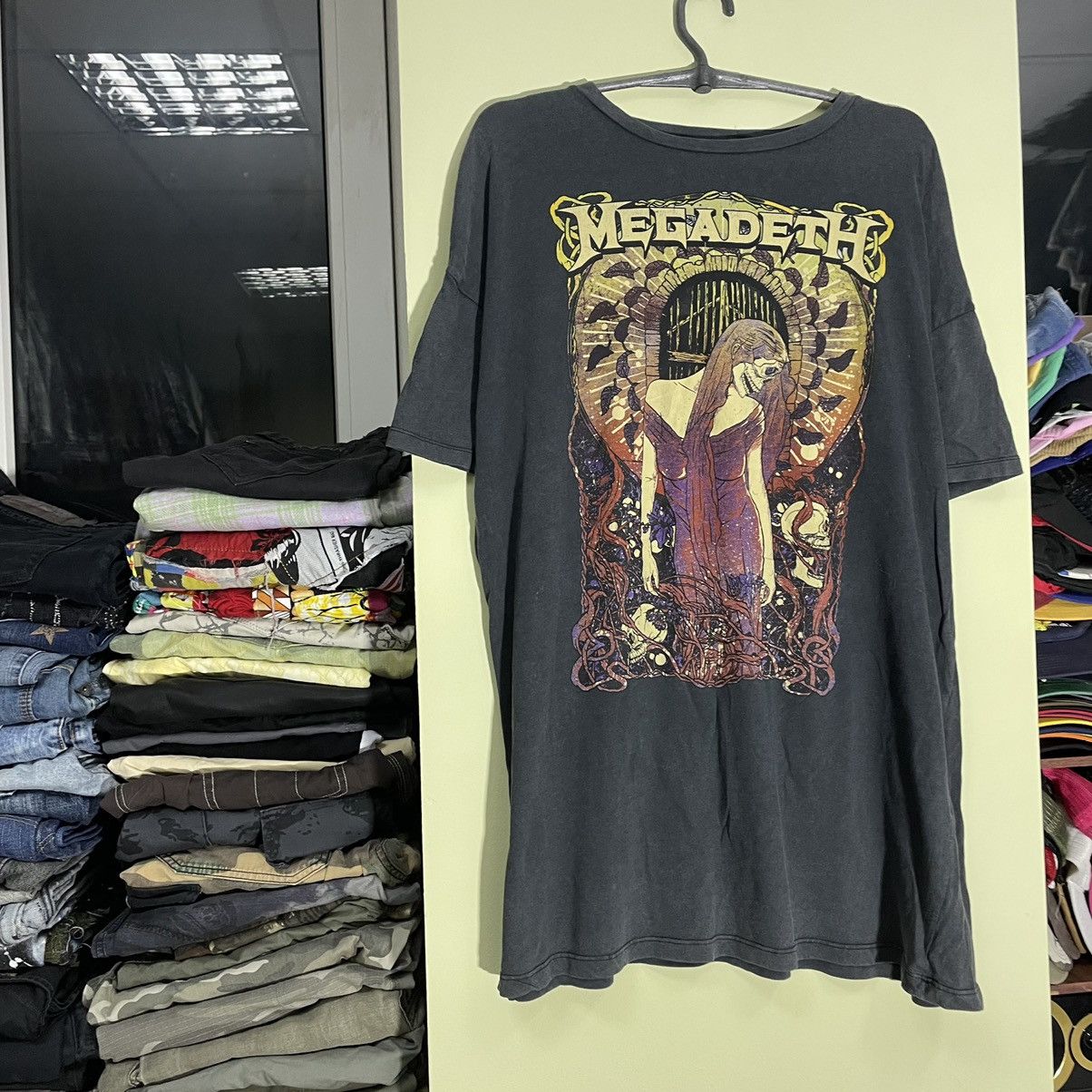 Vintage Vintage 90s Megadeth Faded Graphic Band Tee Grunge Baggy L Size US L / EU 52-54 / 3 - 4 Thumbnail