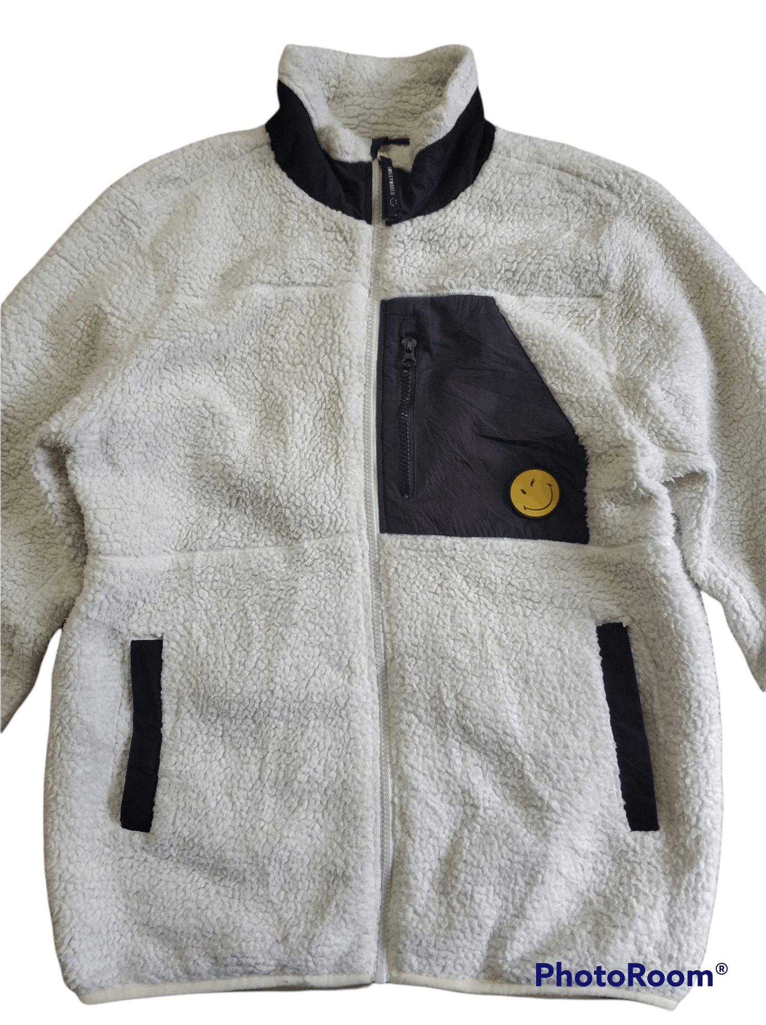 Japanese Brand 🔥White Smiley World Deep Pile Sherpa Jacket Size US S / EU 44-46 / 1 - 3 Thumbnail