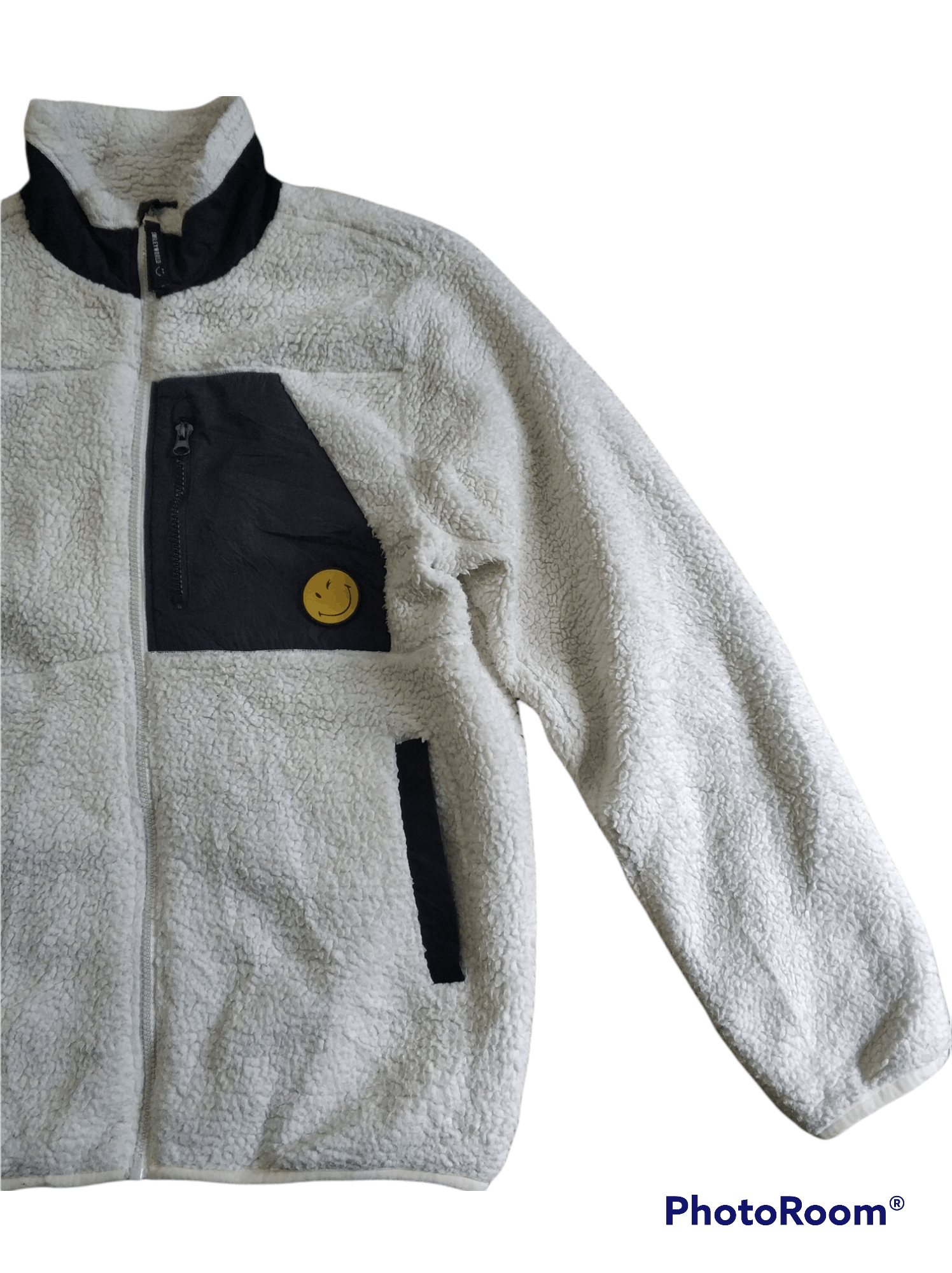 Japanese Brand 🔥White Smiley World Deep Pile Sherpa Jacket Size US S / EU 44-46 / 1 - 4 Thumbnail