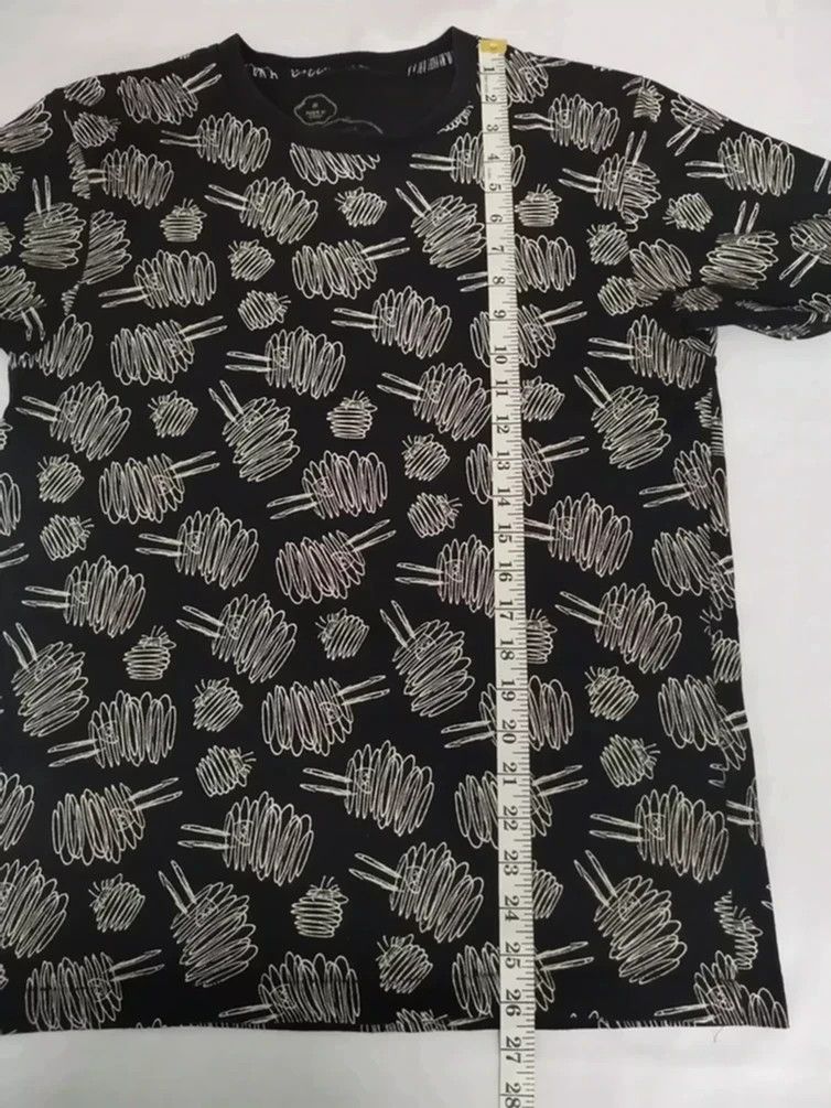 Kaws Kaws x Peanuts OverPrint Tee OriginalFake Japanese Brand Size US M / EU 48-50 / 2 - 5 Thumbnail