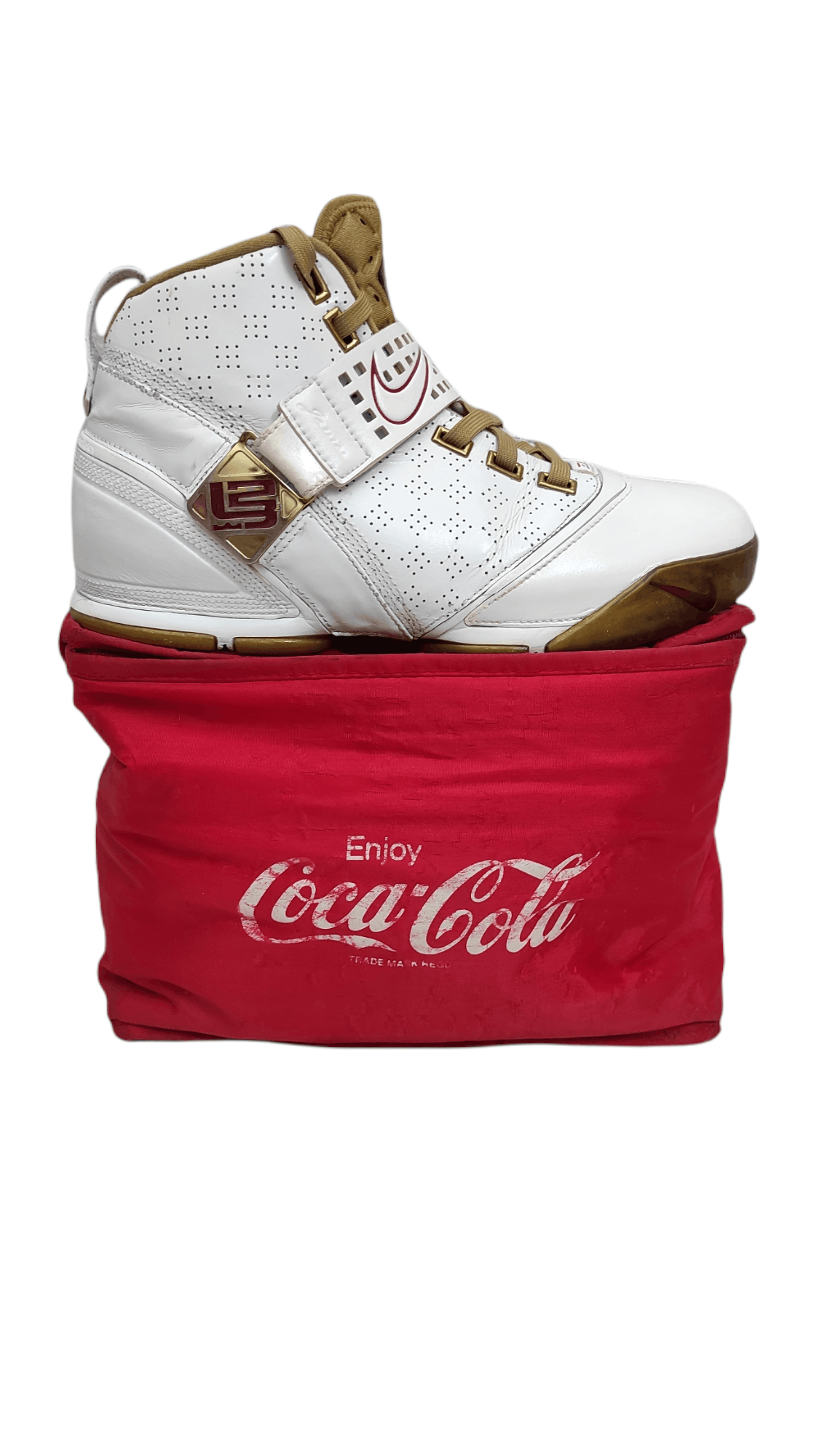 Nike Final drop! Nike Zoom LeBron V “Akron Vision” White/Gold Size US 9 / EU 42 - 9 Thumbnail