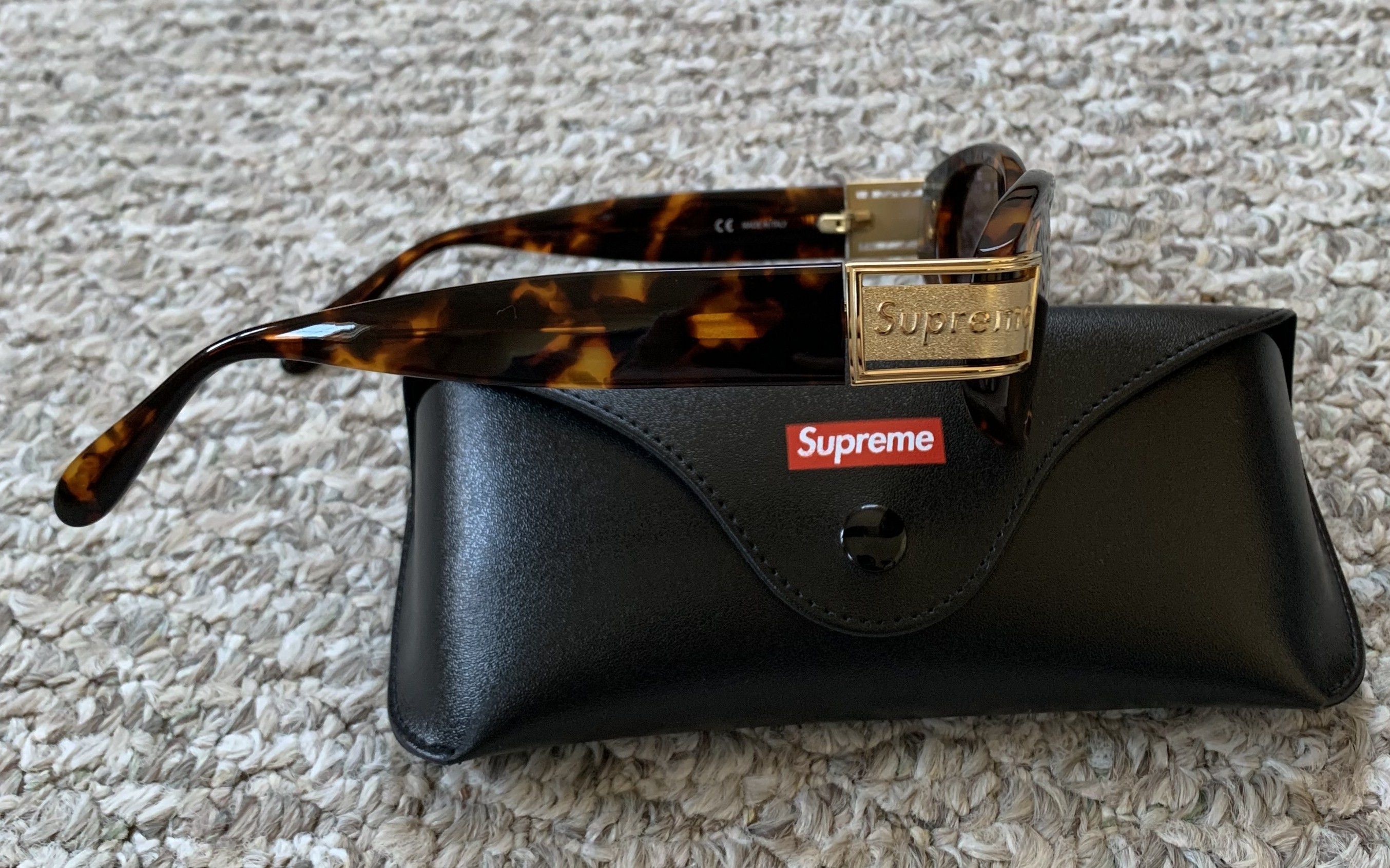 Supreme S/S 2018 Supreme Plaza Sunglasses + Case Size ONE SIZE - 2 Thumbnail