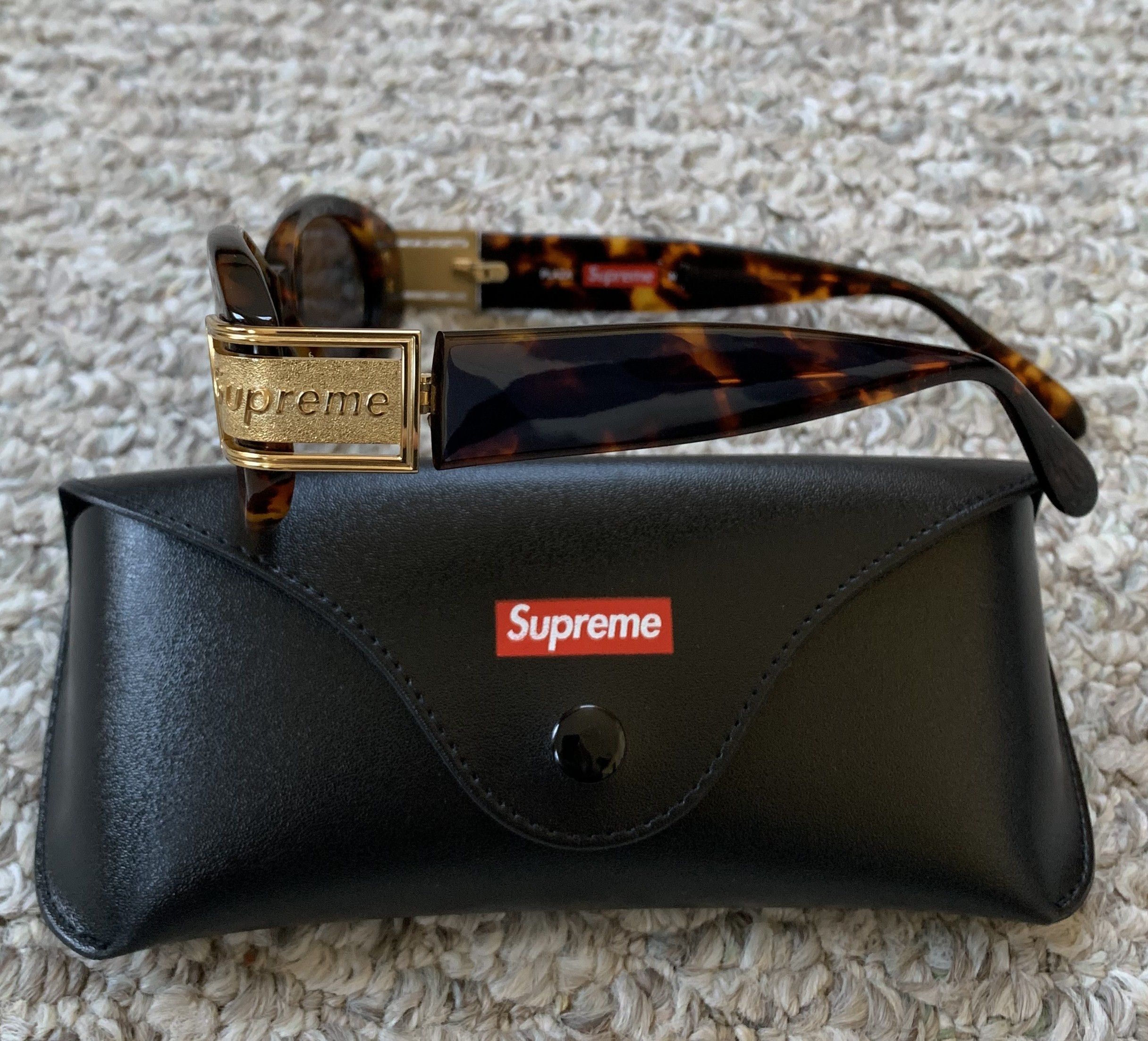 Supreme S/S 2018 Supreme Plaza Sunglasses + Case Size ONE SIZE - 3 Thumbnail
