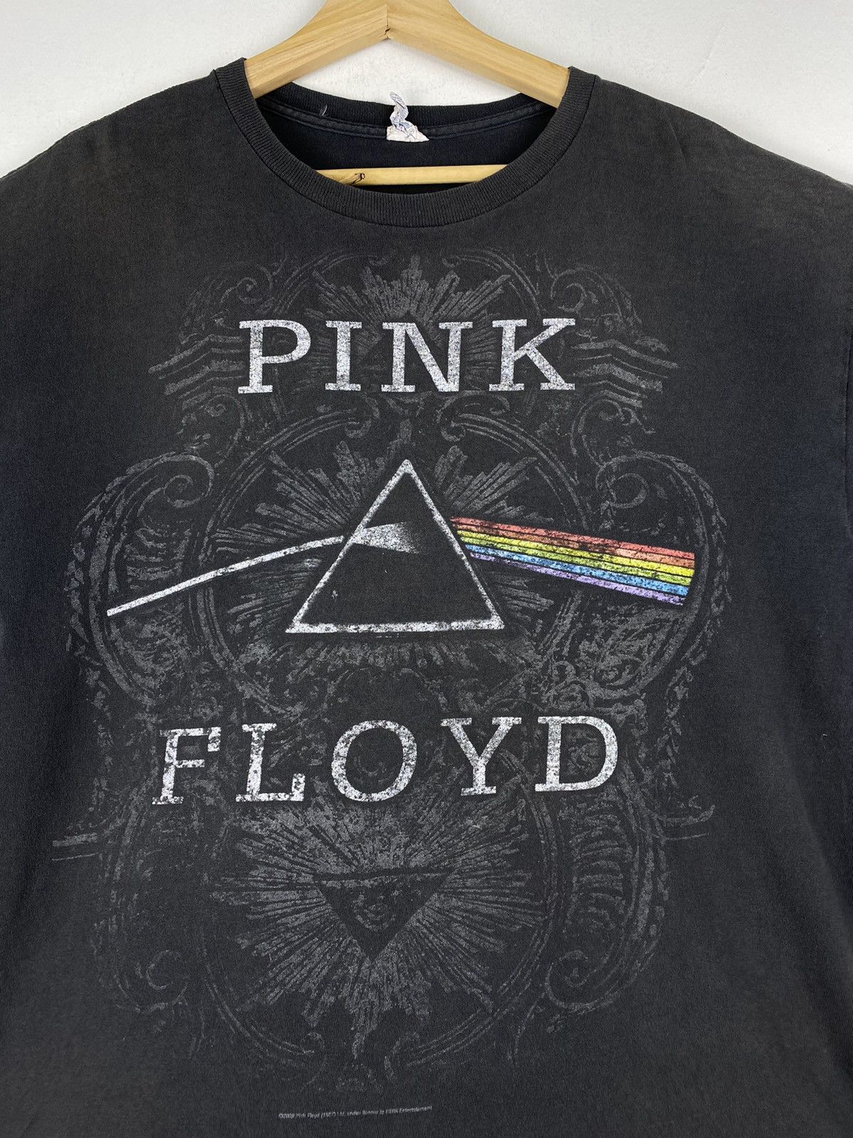 Band Tees Vintage Pink Floyd Thrashed Punk Rock Band Tee T Shirt Size US L / EU 52-54 / 3 - 3 Thumbnail