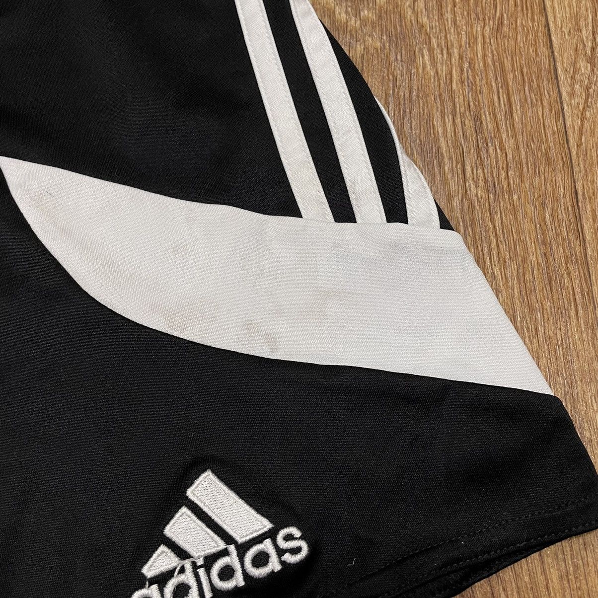 Vintage Vintage 90s Adidas Baggy Nylon Shorts Black Streetwear S Size US 32 / EU 48 - 3 Thumbnail