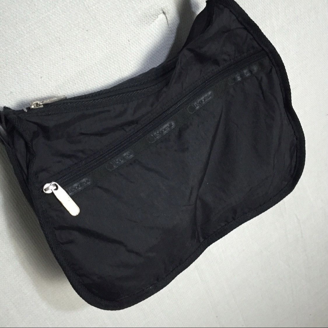 LeSportsac Lesportsac sling /shoulder bag black nice design Size ONE SIZE - 9 Thumbnail