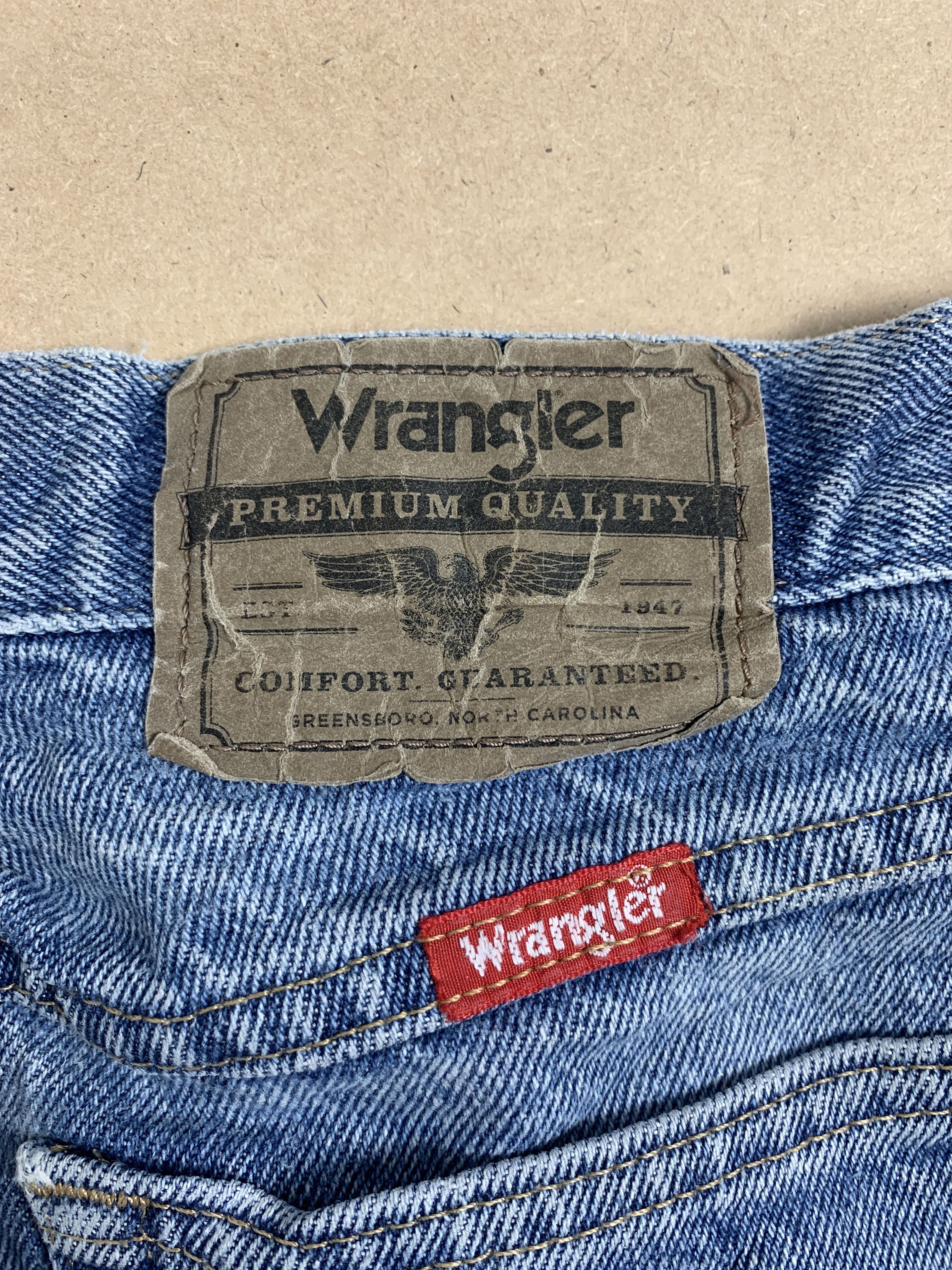 Vintage × Wrangler Vintage 90s WRANGLER Faded Mid Wash Straight Cut Jeans Size US 32 / EU 48 - 7 Thumbnail