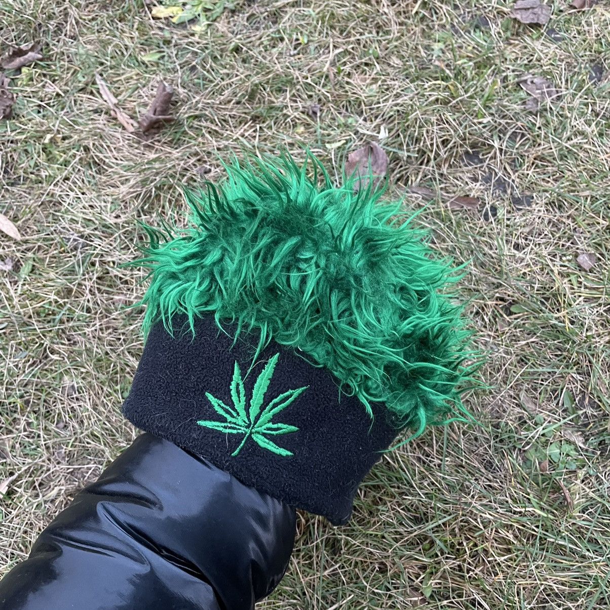 Vintage Vintage 90s Mohair Beanie Cannabis Leaf Streetwear Drip OS Size ONE SIZE - 2 Thumbnail